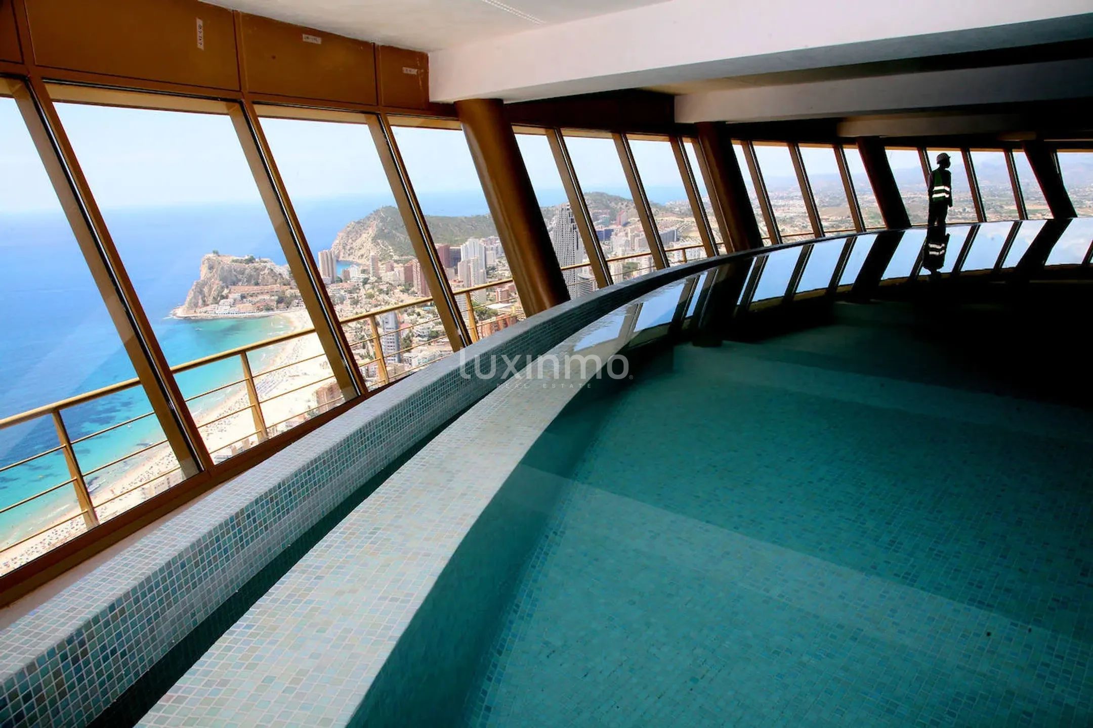 Amazing apartment with beautiful sea views Playa Poniente — photo 33
