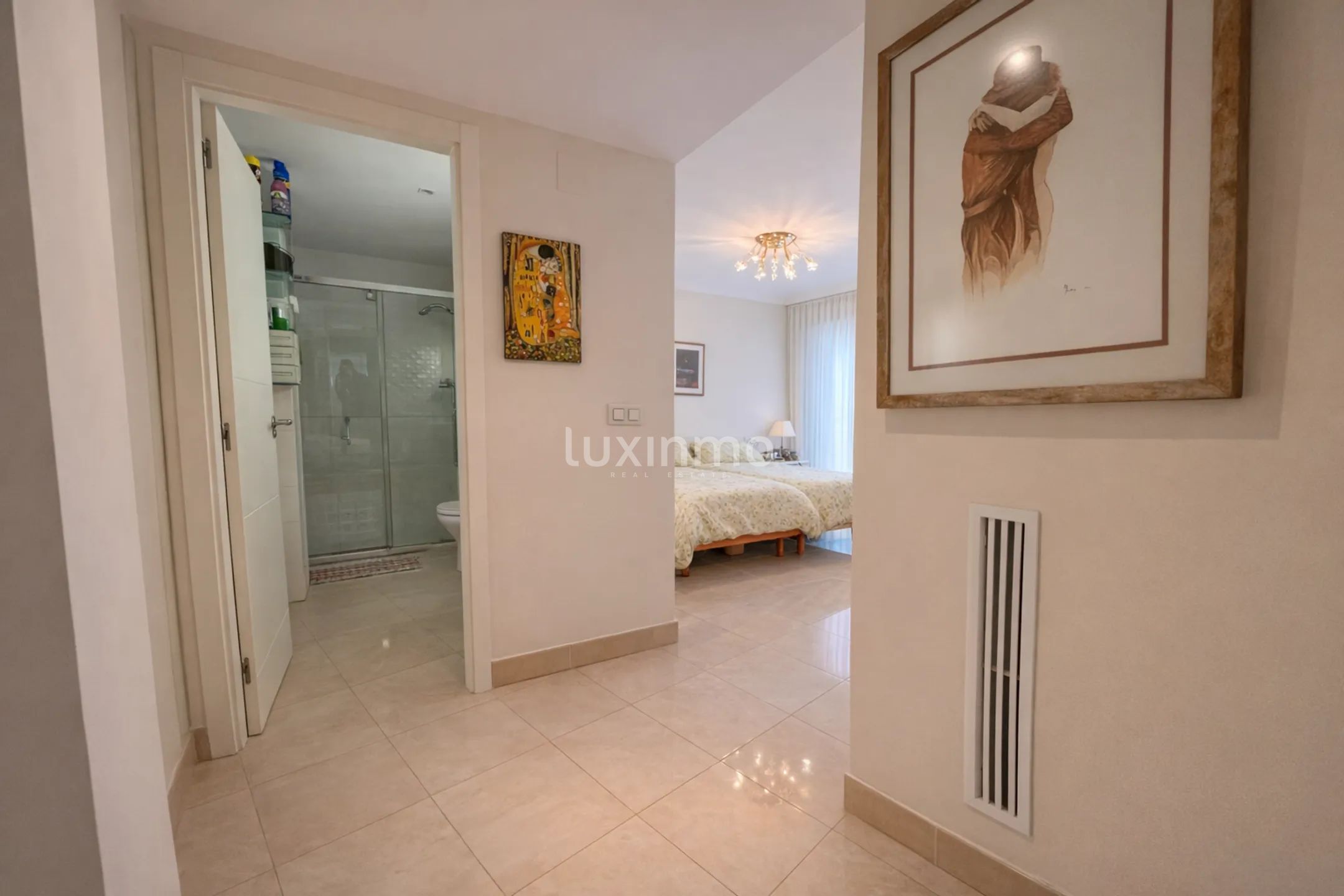 Terrasse sud et vue sur le Montgó avec 3 chambres et garage dans le centre de Denia — photo 16