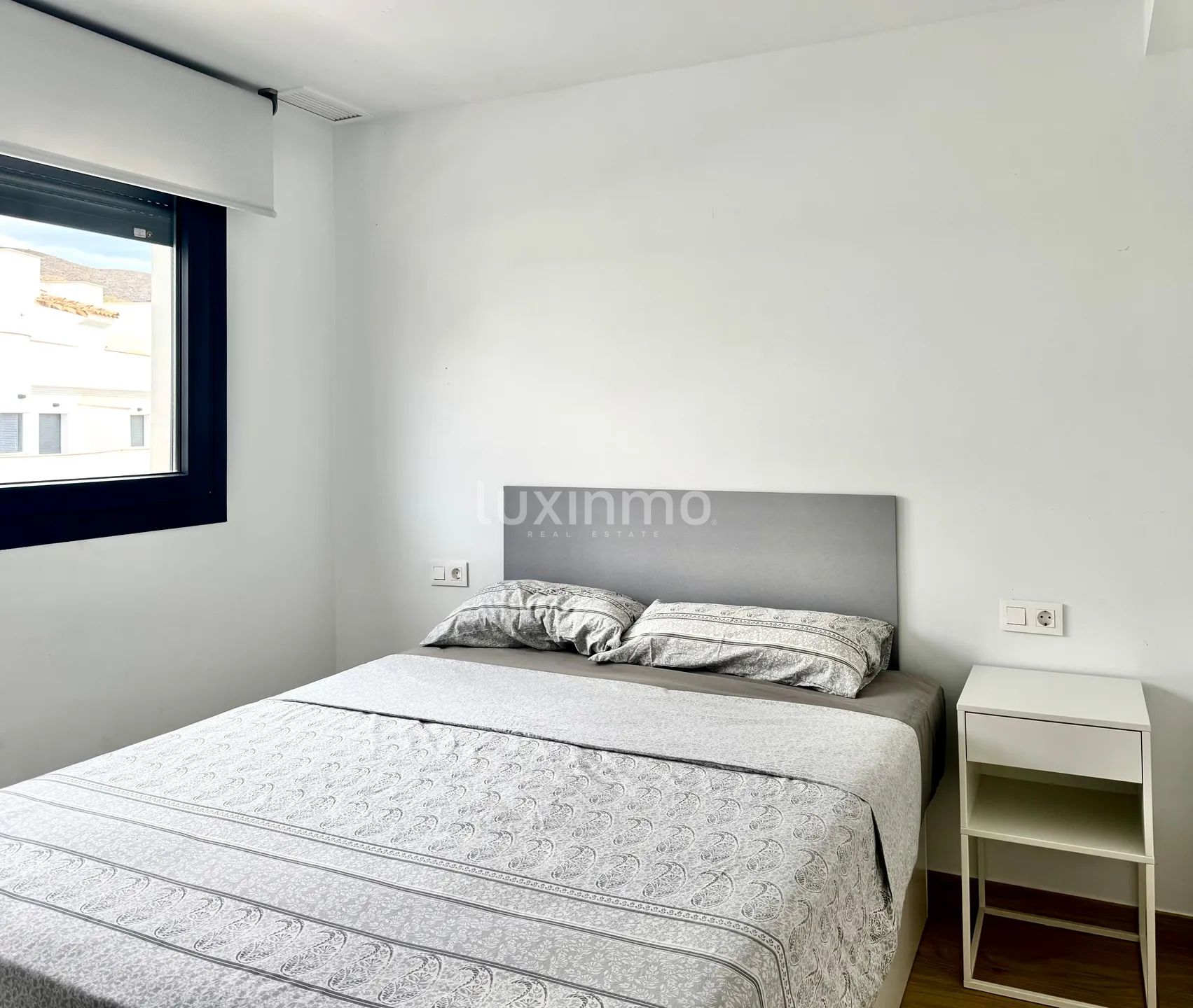 Nowoczesny dom w zabudowie bliźniaczej w Finestrat — photo 7