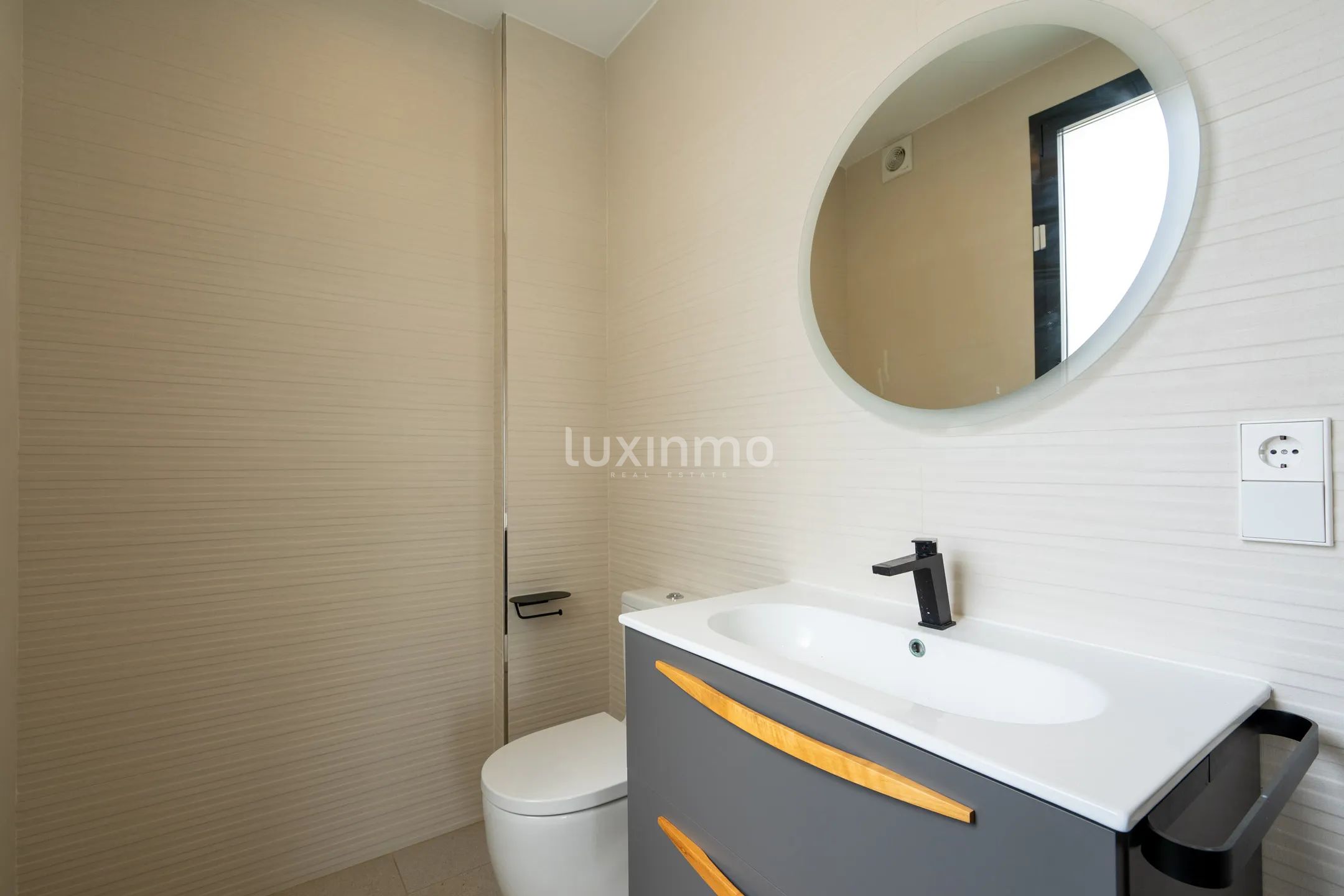 Luxurious 4-Bedroom Modern Villa with Sea & Mountain Views in Moraira — photo 12