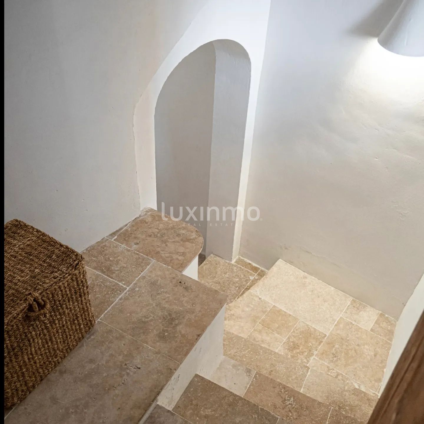 Middelhavsbygning i gamlebyen i Altea — photo 23