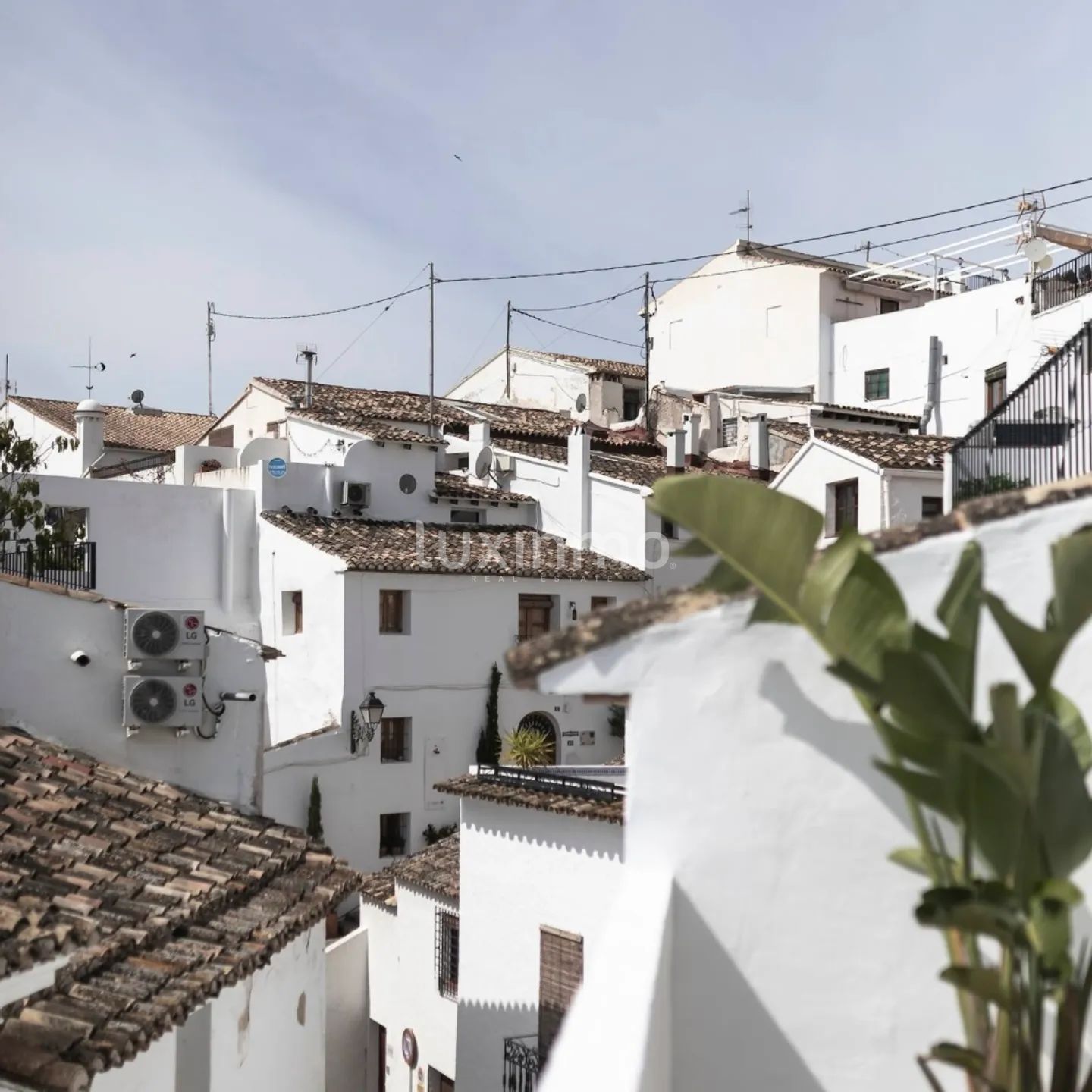 Middelhavsbygning i gamlebyen i Altea — photo 34