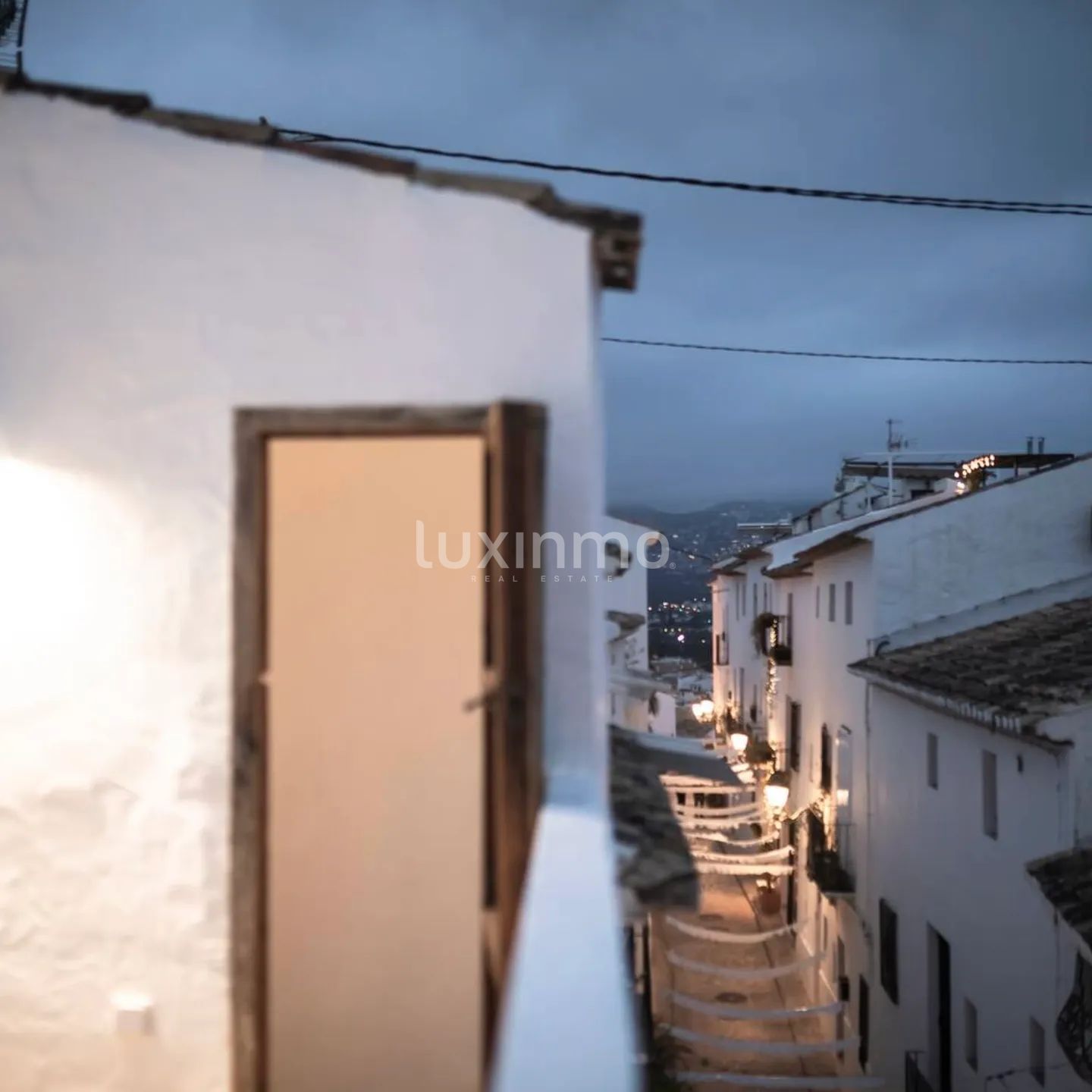 Middelhavsbygning i gamlebyen i Altea — photo 28