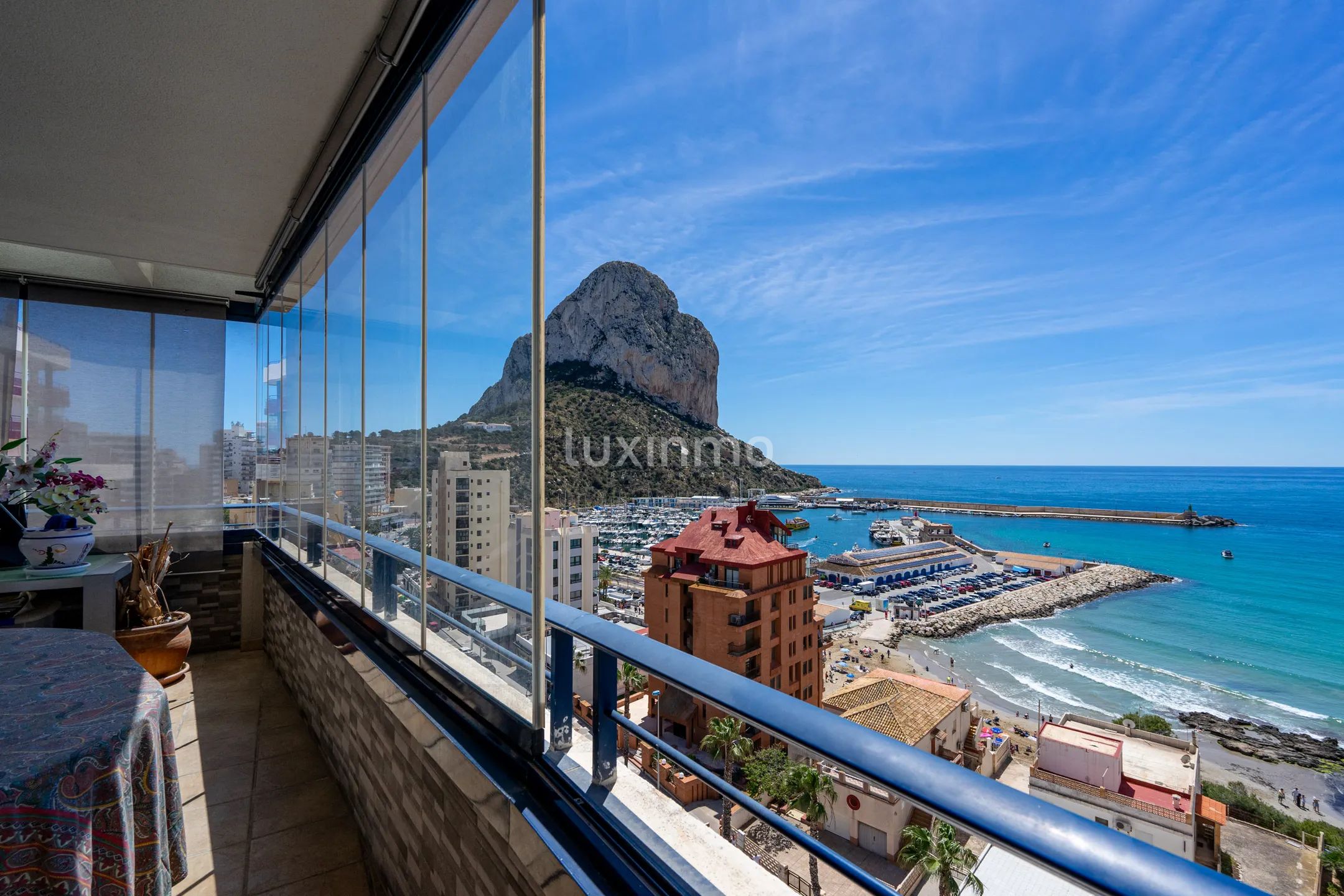 Spectaculair 2-slaapkamer appartement met zeezicht in Puerto, Calpe — photo 1