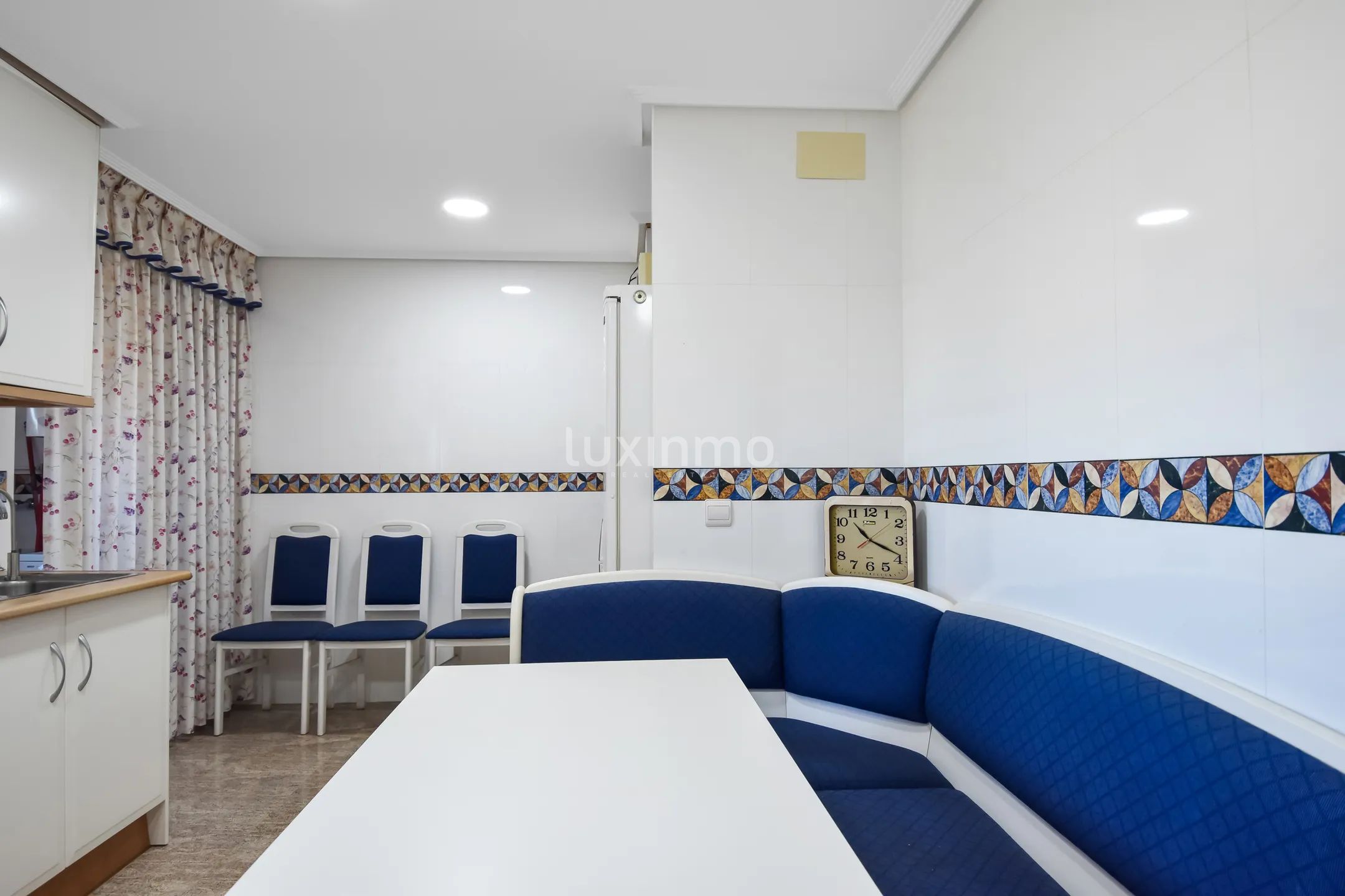 Impresionante piso  con vistas al mar en playa de Poniente — photo 11