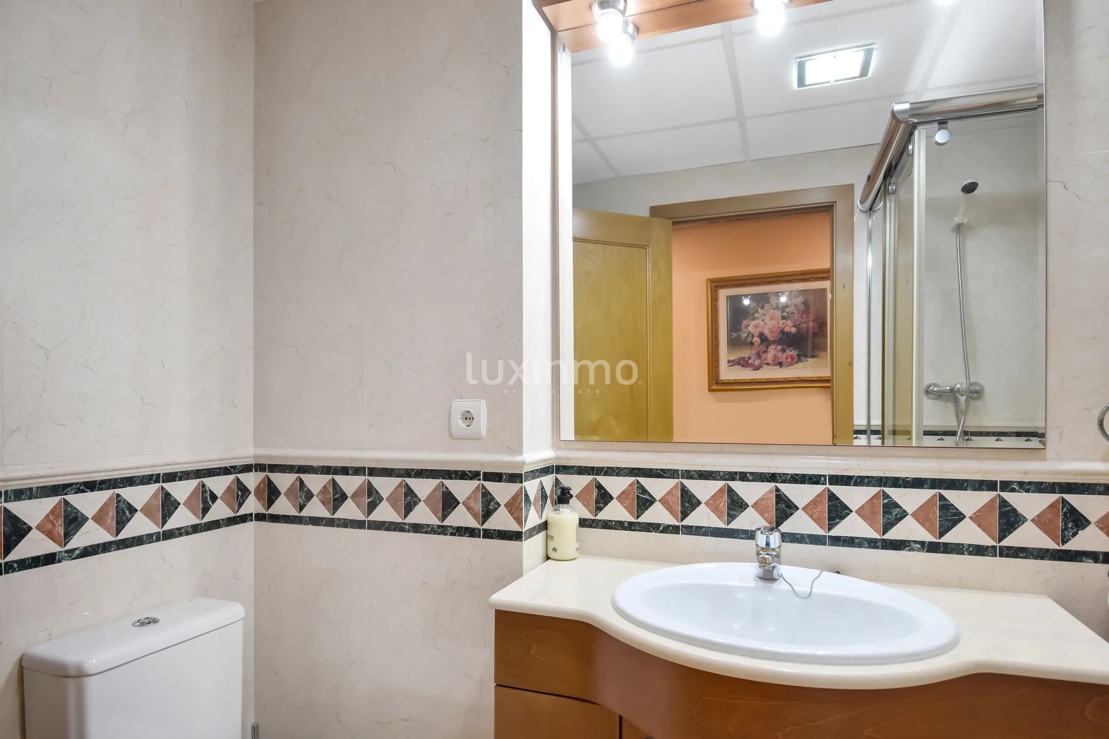 Impresionante piso  con vistas al mar en playa de Poniente — photo 19