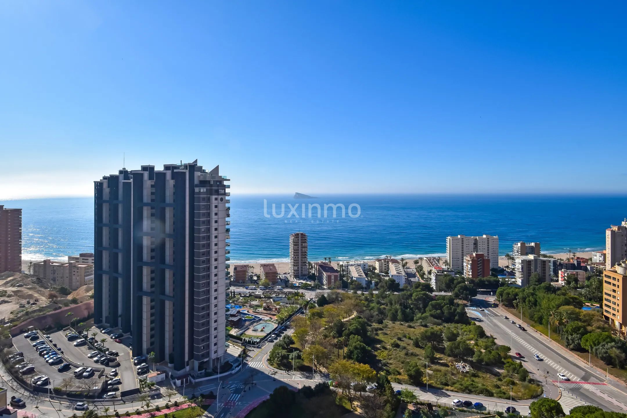 Beeindruckende Wohnung mit Blick auf das Meer am Strand von Poniente