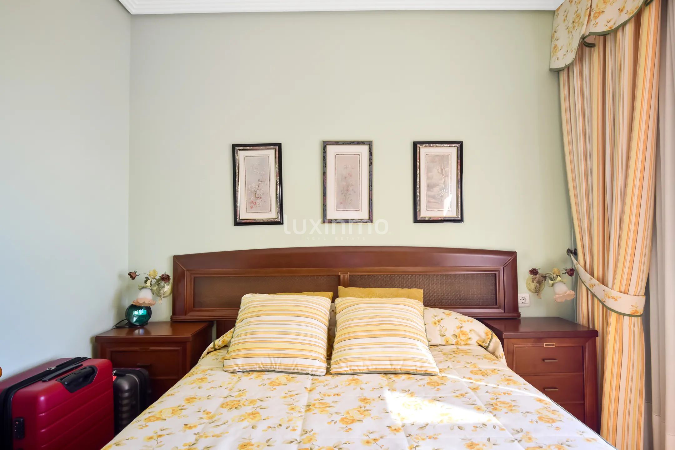 Impresionante piso  con vistas al mar en playa de Poniente — photo 17