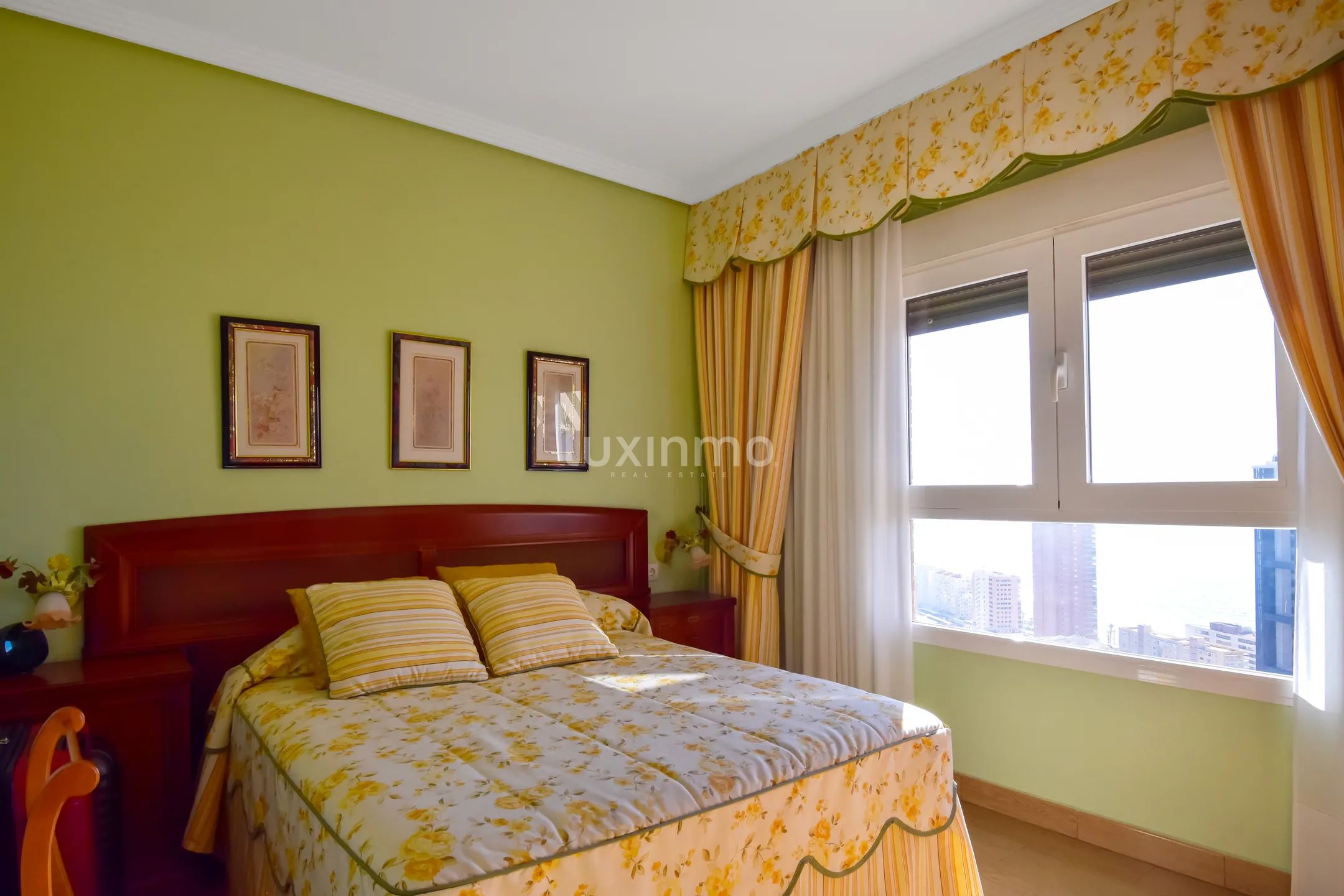 Impresionante piso  con vistas al mar en playa de Poniente — photo 18