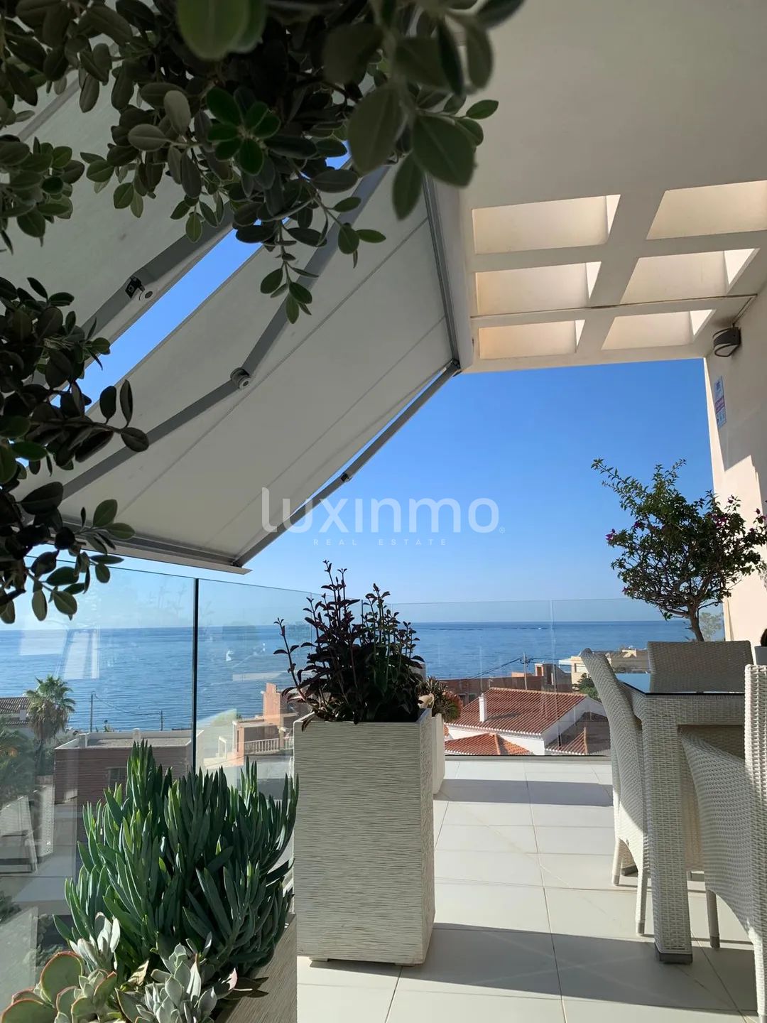Prachtig 3-slaapkamerappartement met zeezicht op toplocatie in Calpe — photo 2