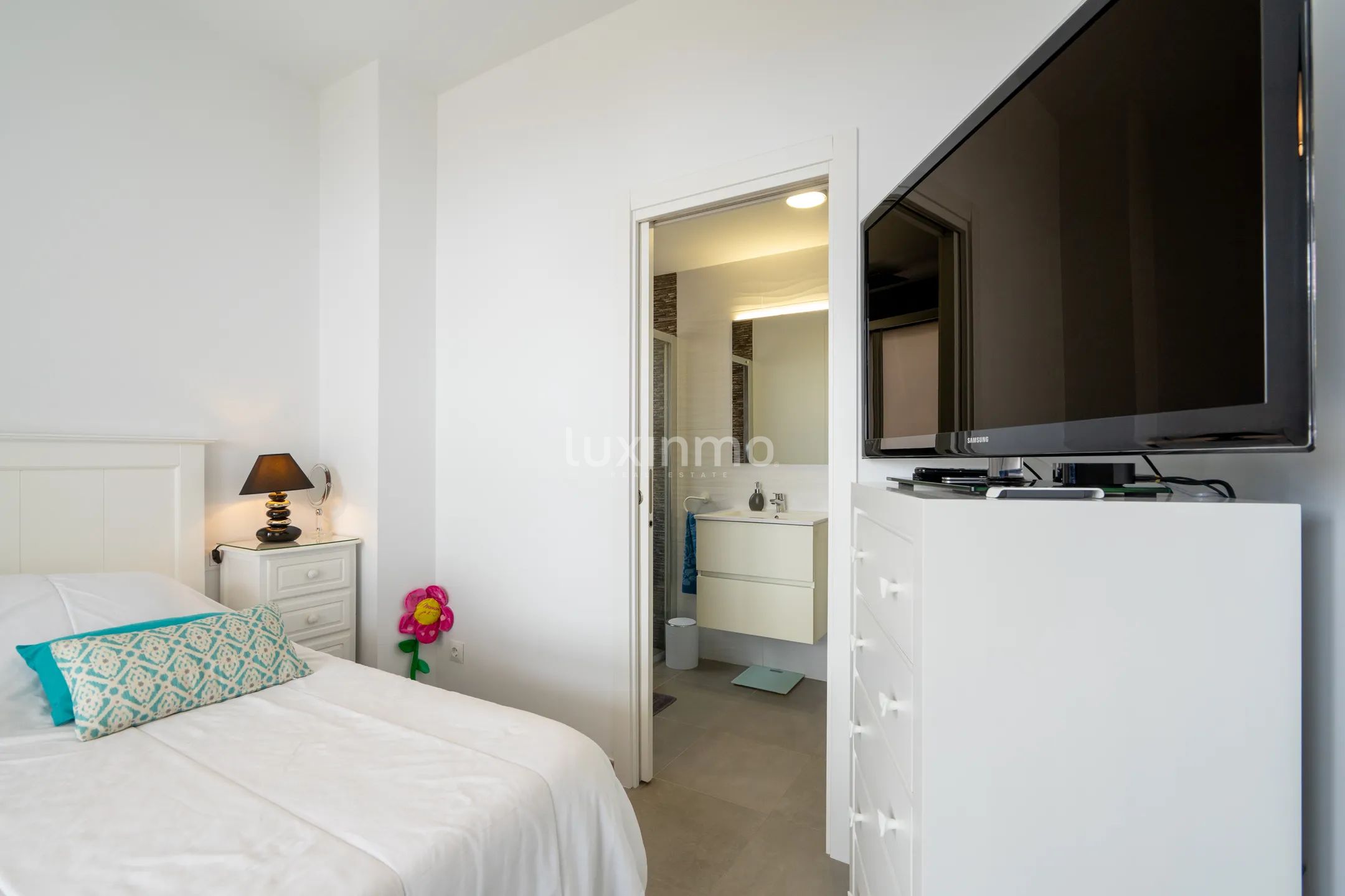 Prachtig 3-slaapkamerappartement met zeezicht op toplocatie in Calpe — photo 13