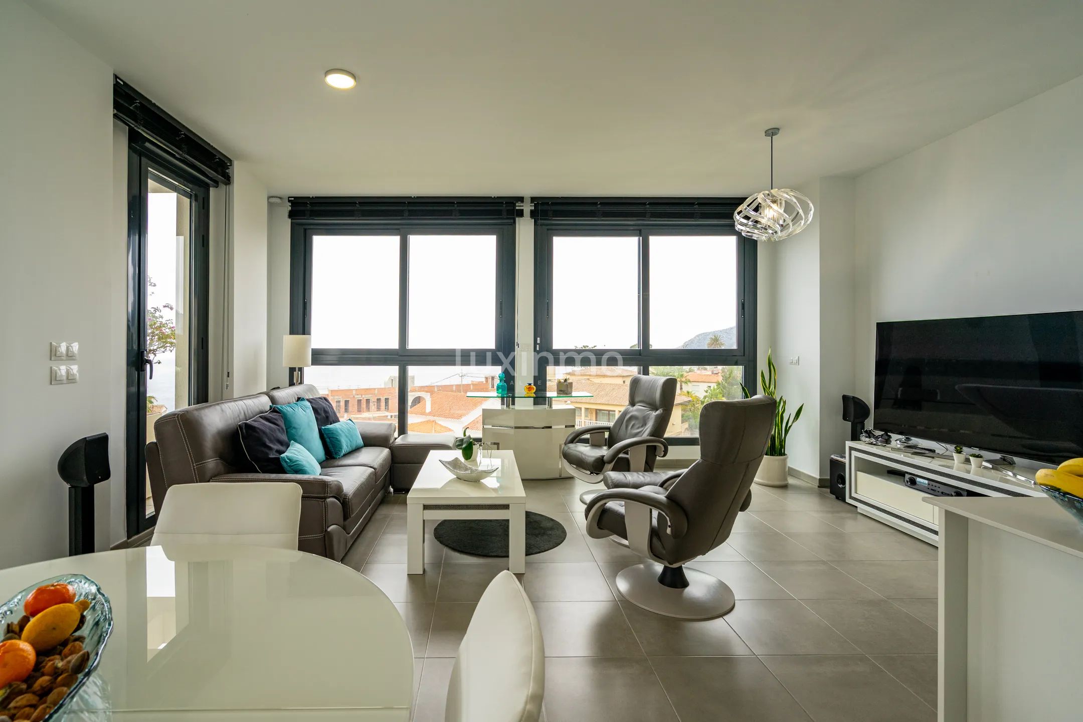 Потрясающие апартаменты с 3 спальнями с видом на море в престижном районе Кальпе — photo 11