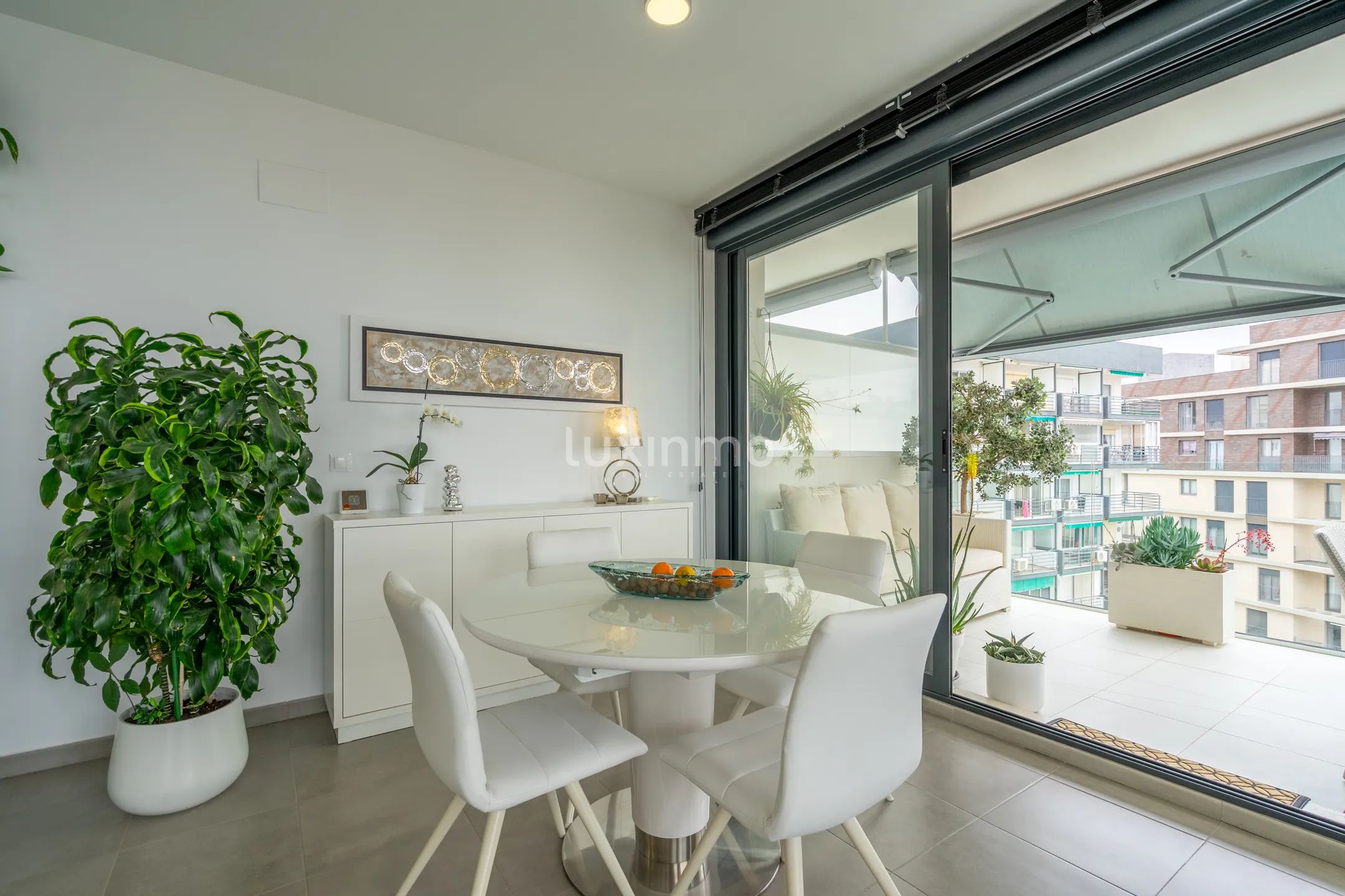 Потрясающие апартаменты с 3 спальнями с видом на море в престижном районе Кальпе — photo 9