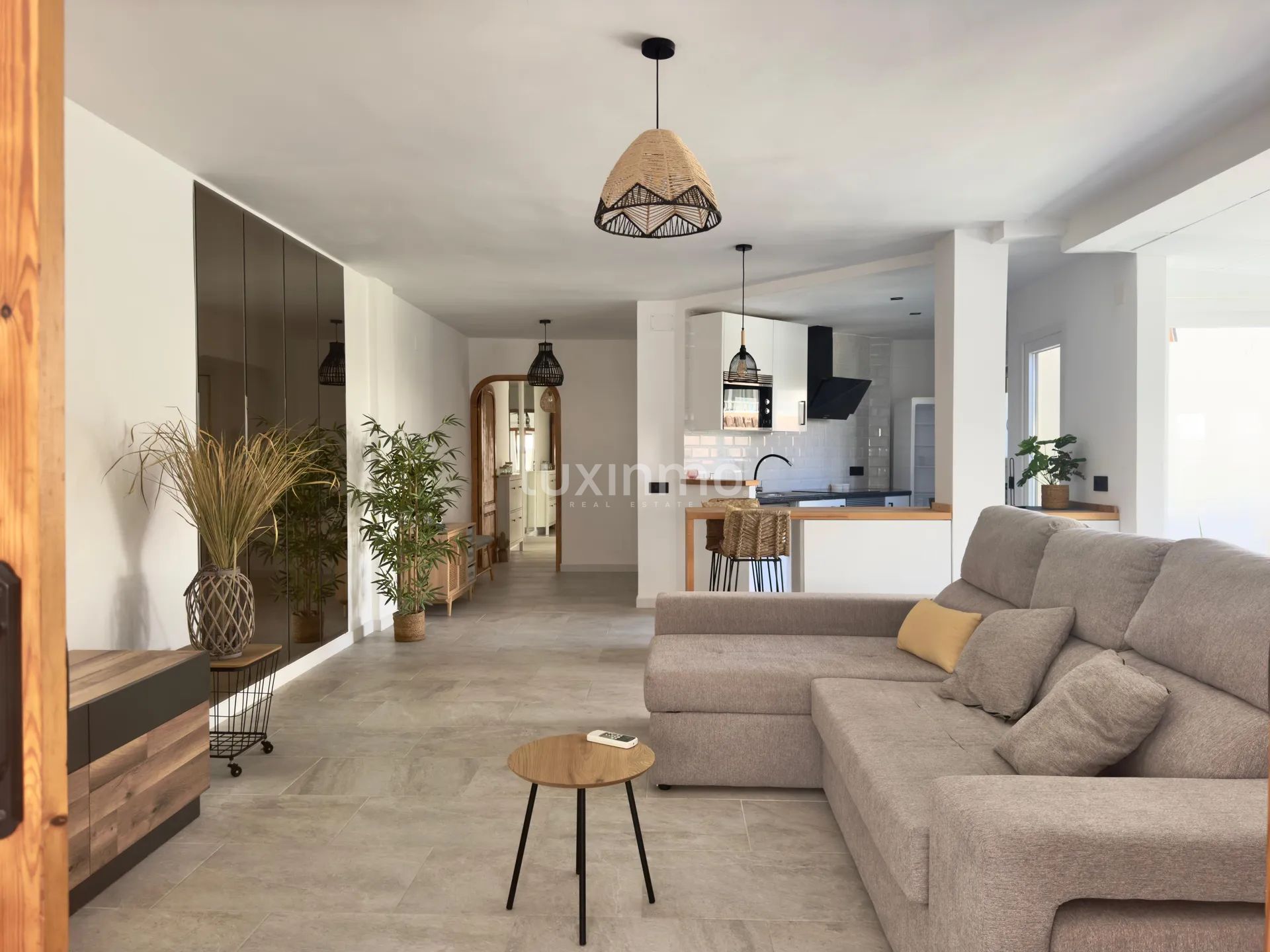 Moderne Wohnung in bester Lage von Arenal-Bol