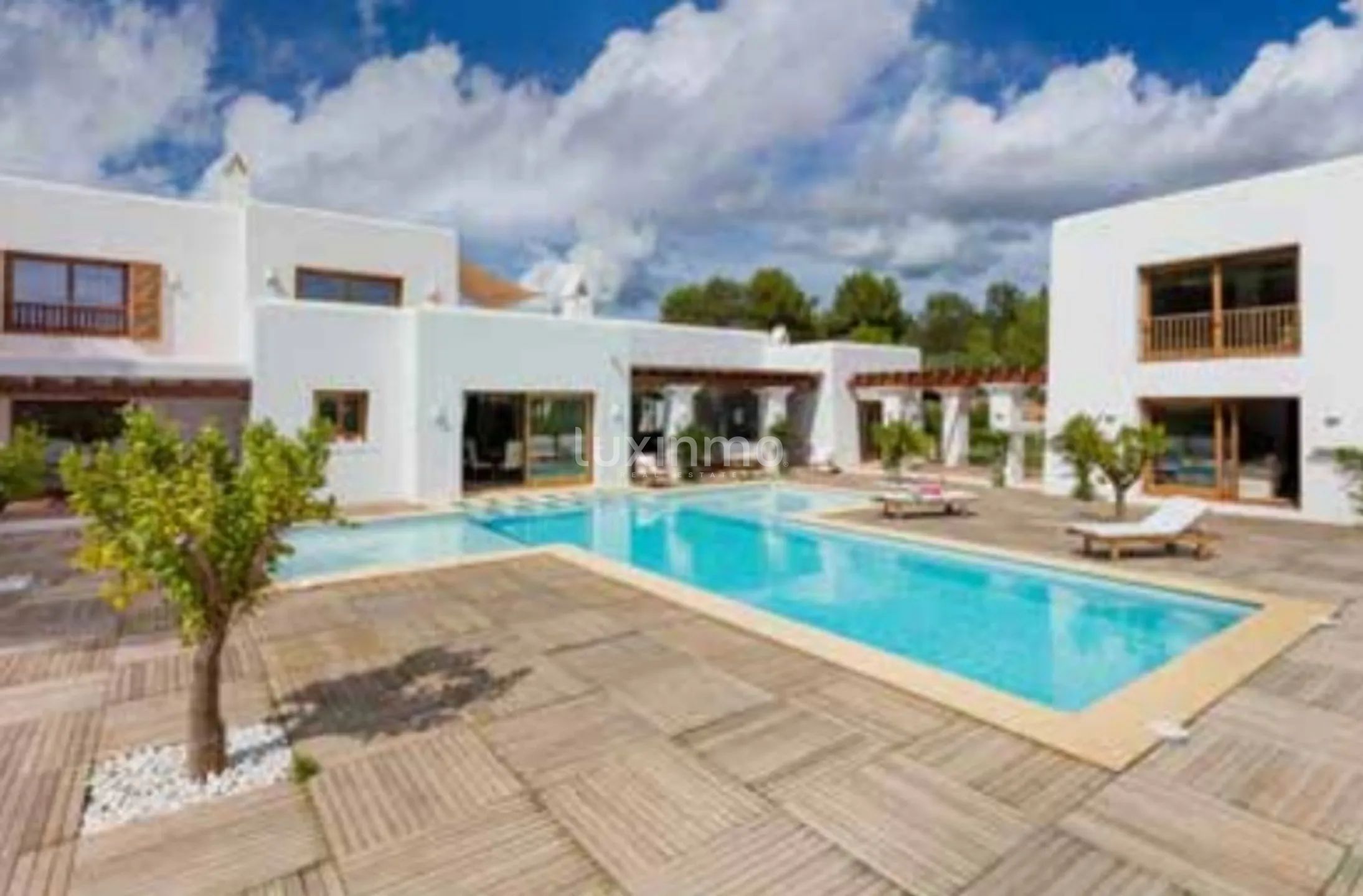 Elegante villa in Ibizastijl met zoutwaterzwembad en uitgestrekt terrein — photo 5