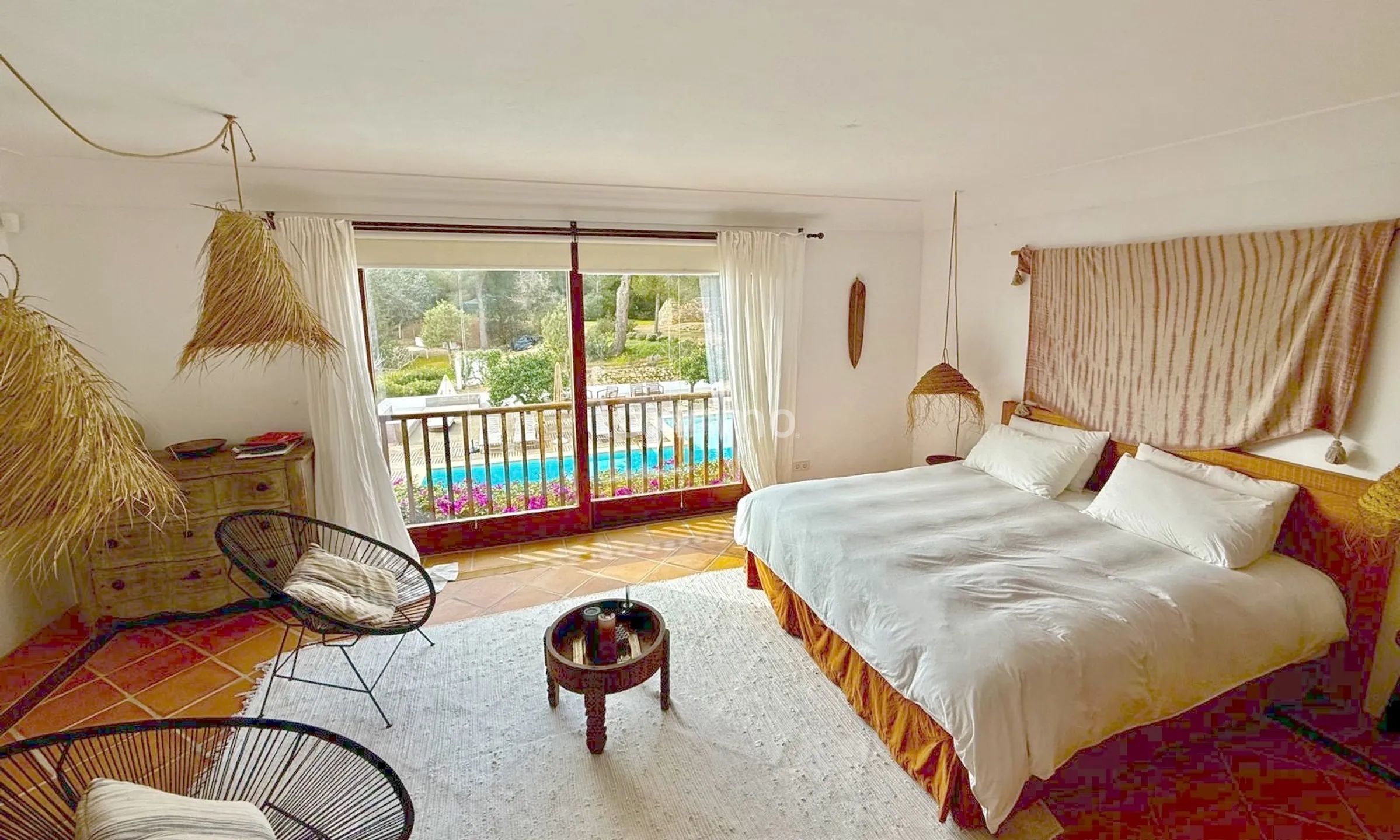 Elegante villa in Ibizastijl met zoutwaterzwembad en uitgestrekt terrein — photo 28