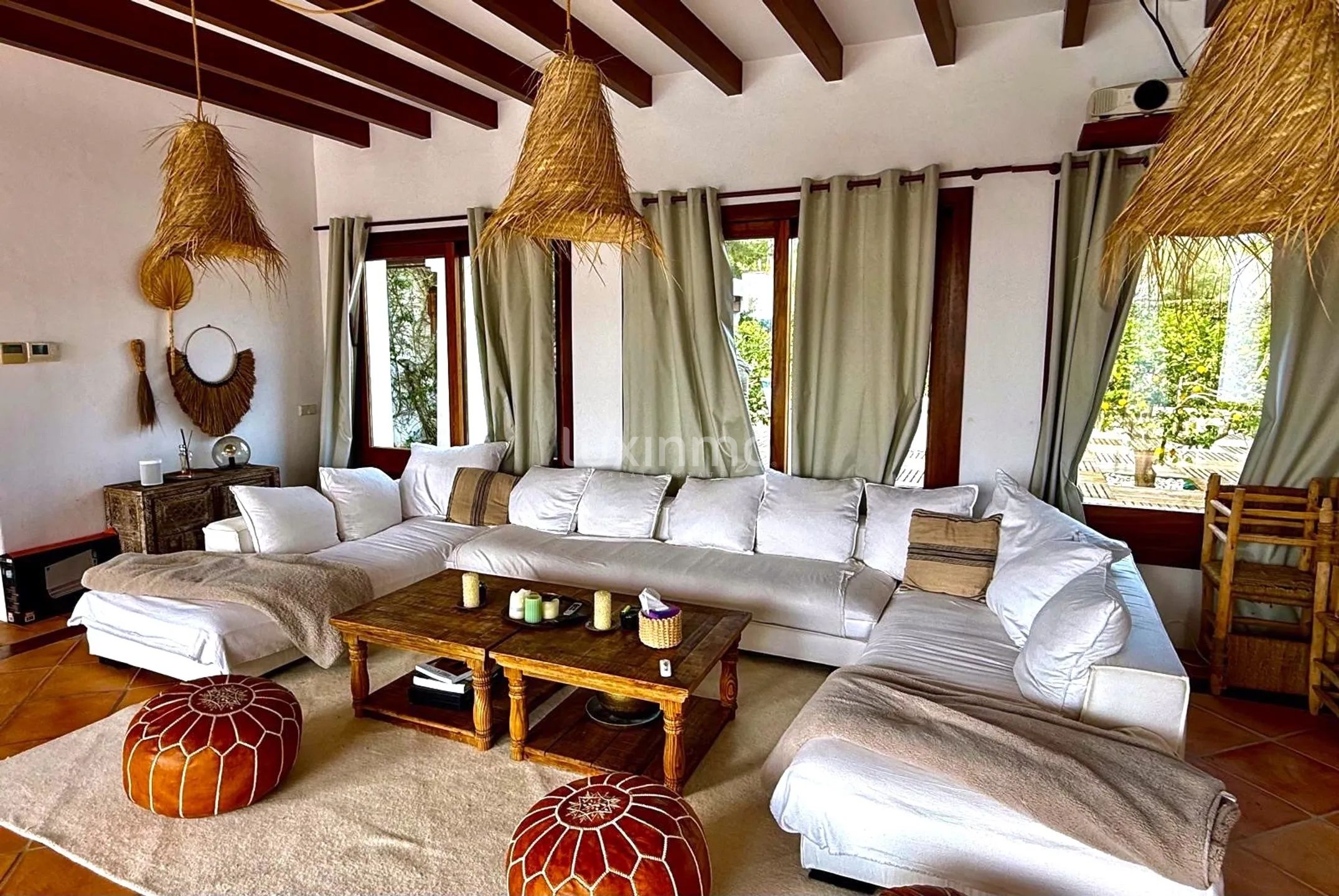 Elegante villa in Ibizastijl met zoutwaterzwembad en uitgestrekt terrein — photo 13