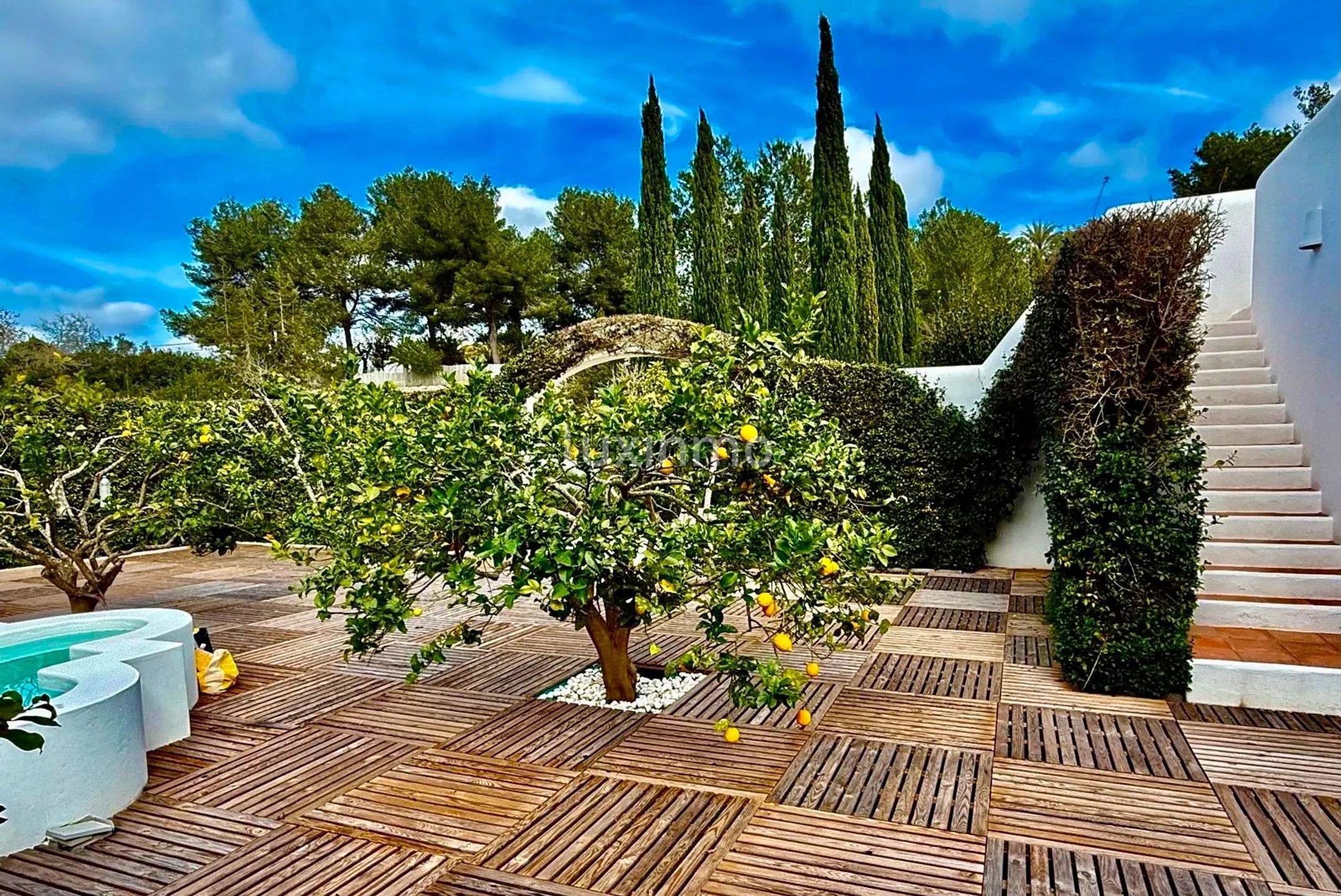 Elegante villa in Ibizastijl met zoutwaterzwembad en uitgestrekt terrein — photo 37