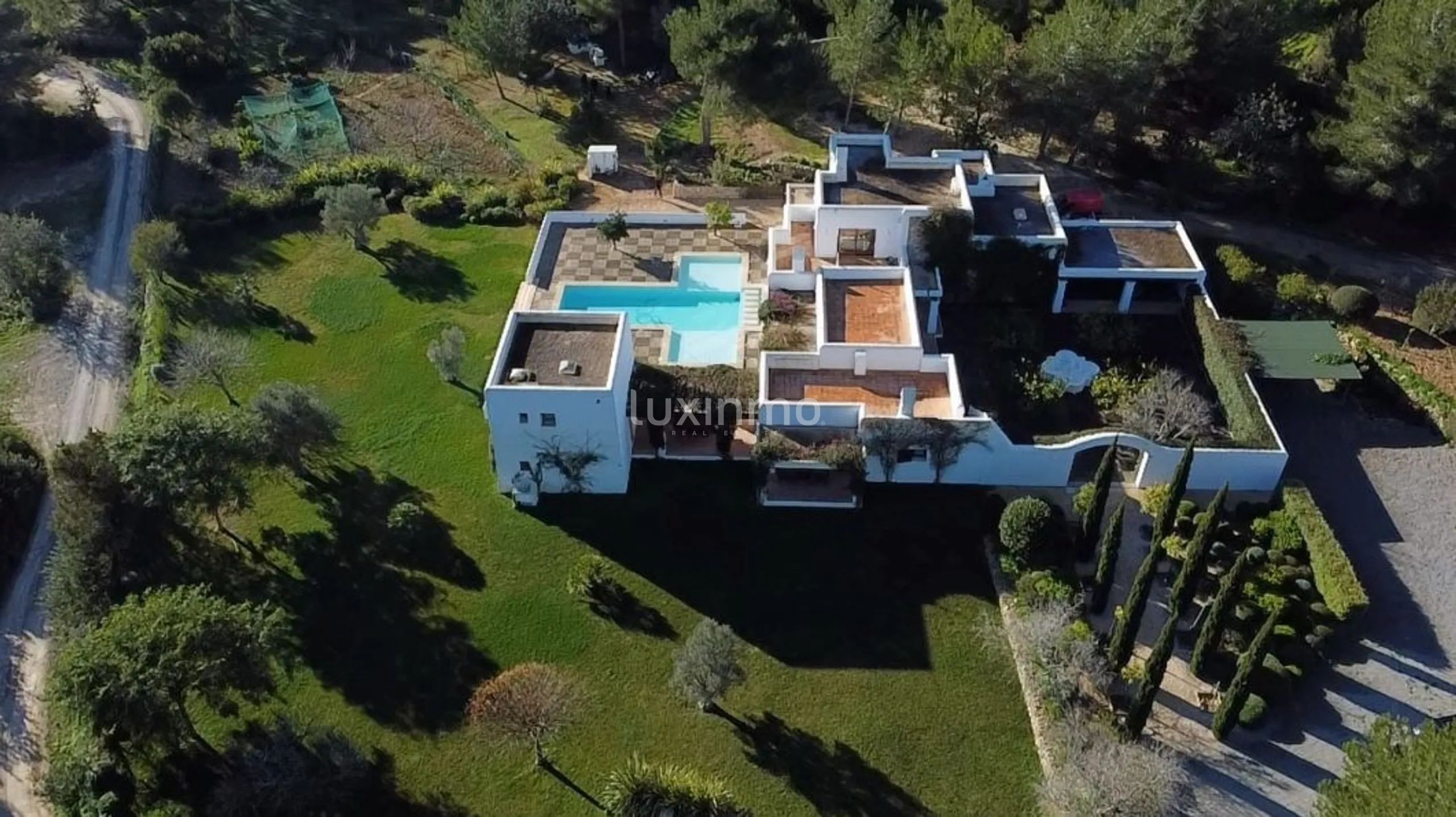 Elegante villa in Ibizastijl met zoutwaterzwembad en uitgestrekt terrein — photo 6