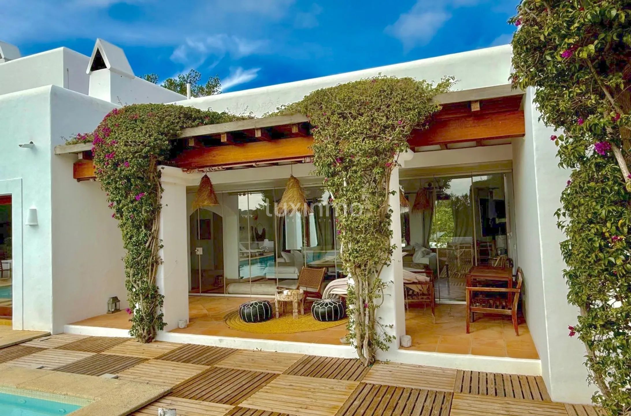 Elegante villa in Ibizastijl met zoutwaterzwembad en uitgestrekt terrein — photo 20