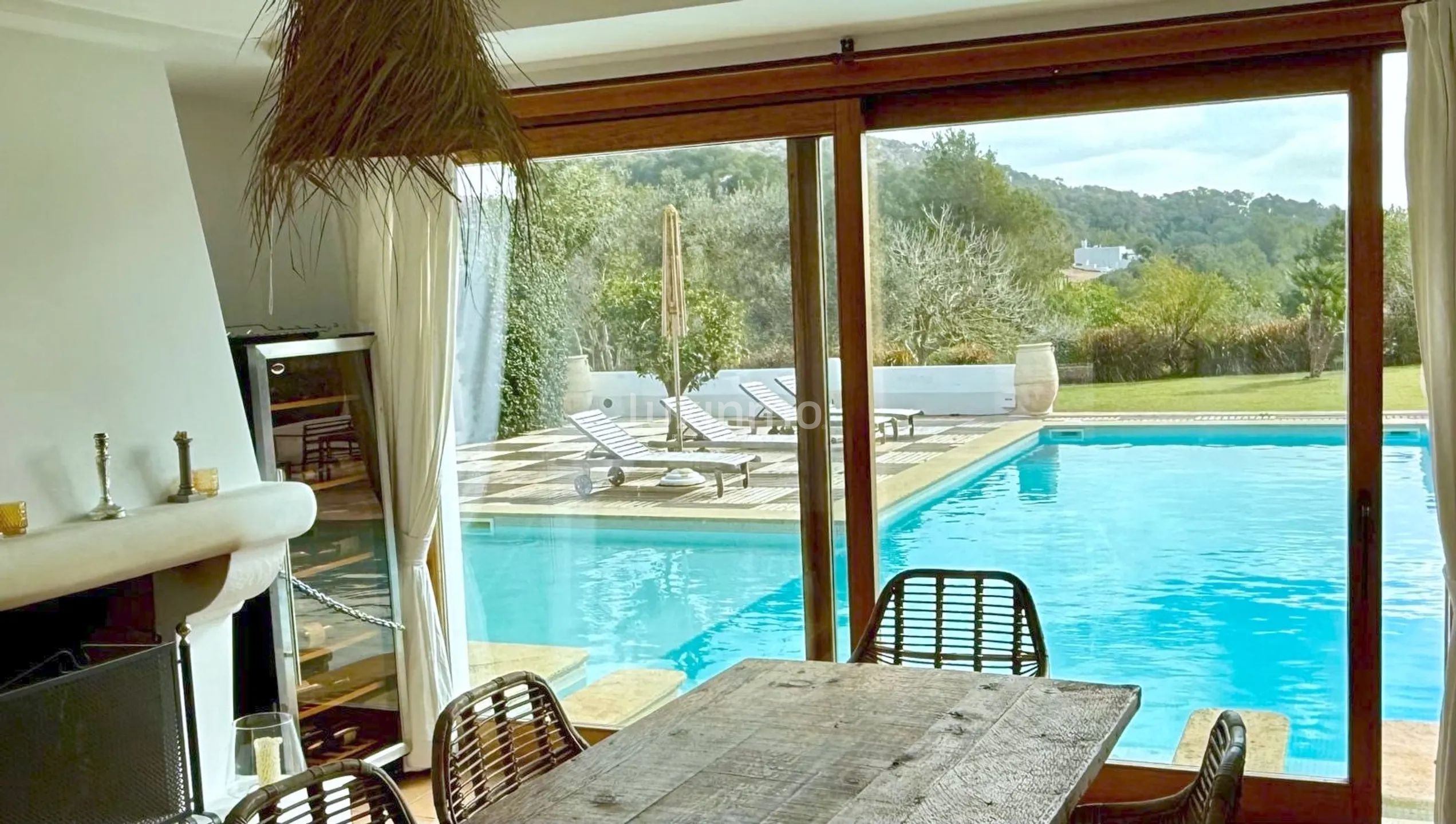 Elegante villa in Ibizastijl met zoutwaterzwembad en uitgestrekt terrein — photo 18