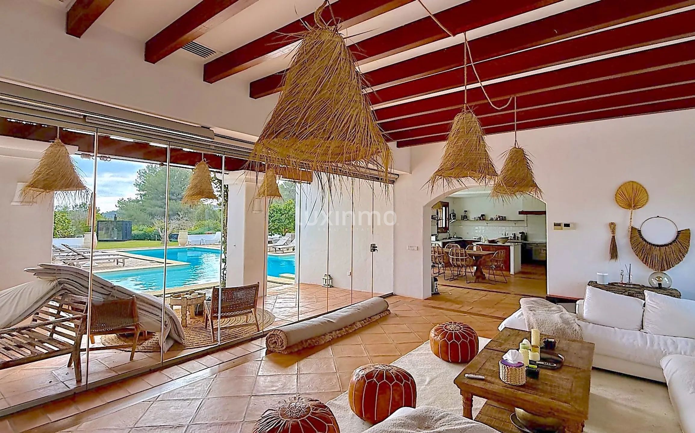 Elegante villa in Ibizastijl met zoutwaterzwembad en uitgestrekt terrein — photo 14