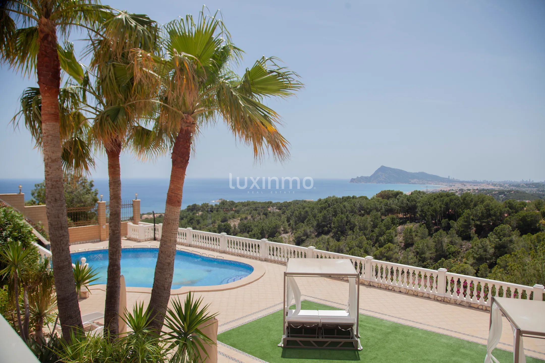 Luxury living experience in Altea — photo 18