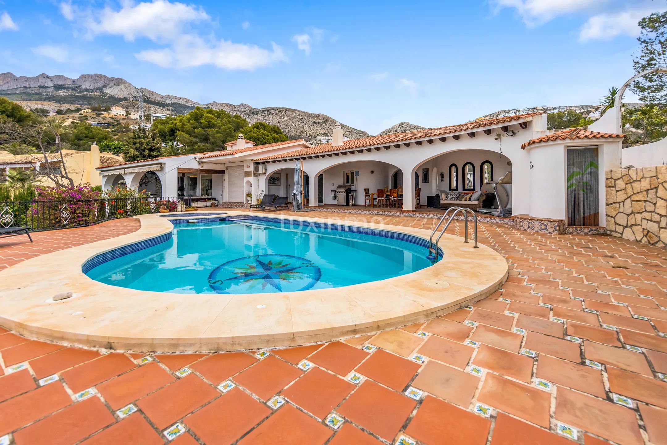 Charming Mediterranean detached villa with stunning sea and Altea views — photo 1