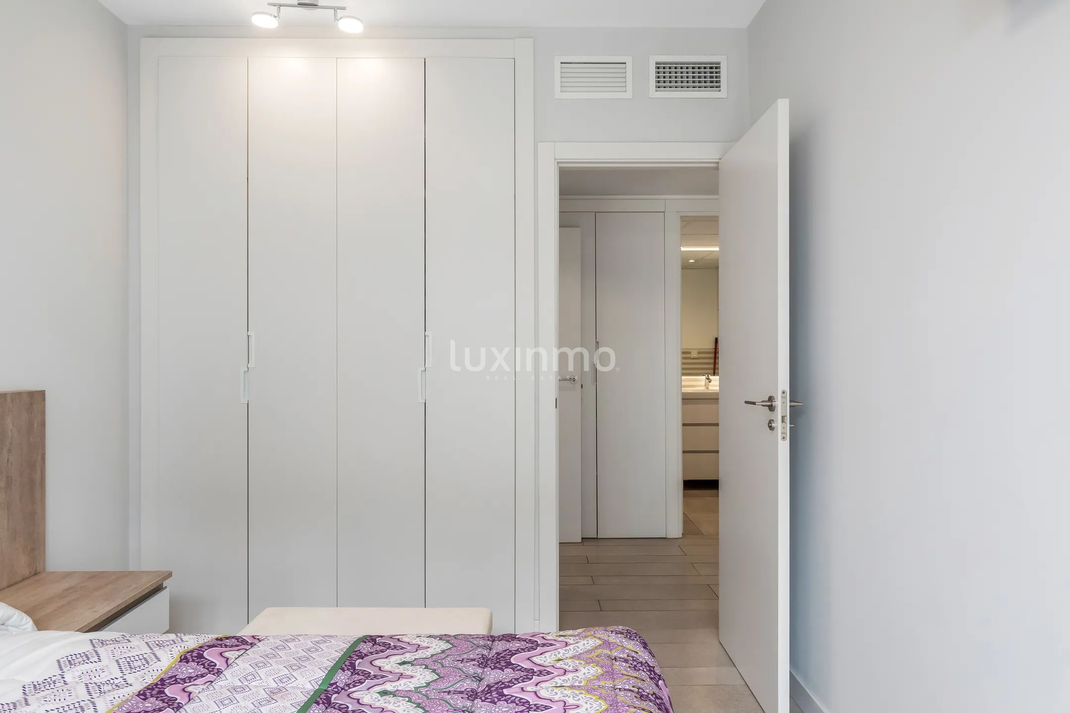 appartement avec vue sur la mer dans le quartier Pau5 Playa de San Juan — photo 8