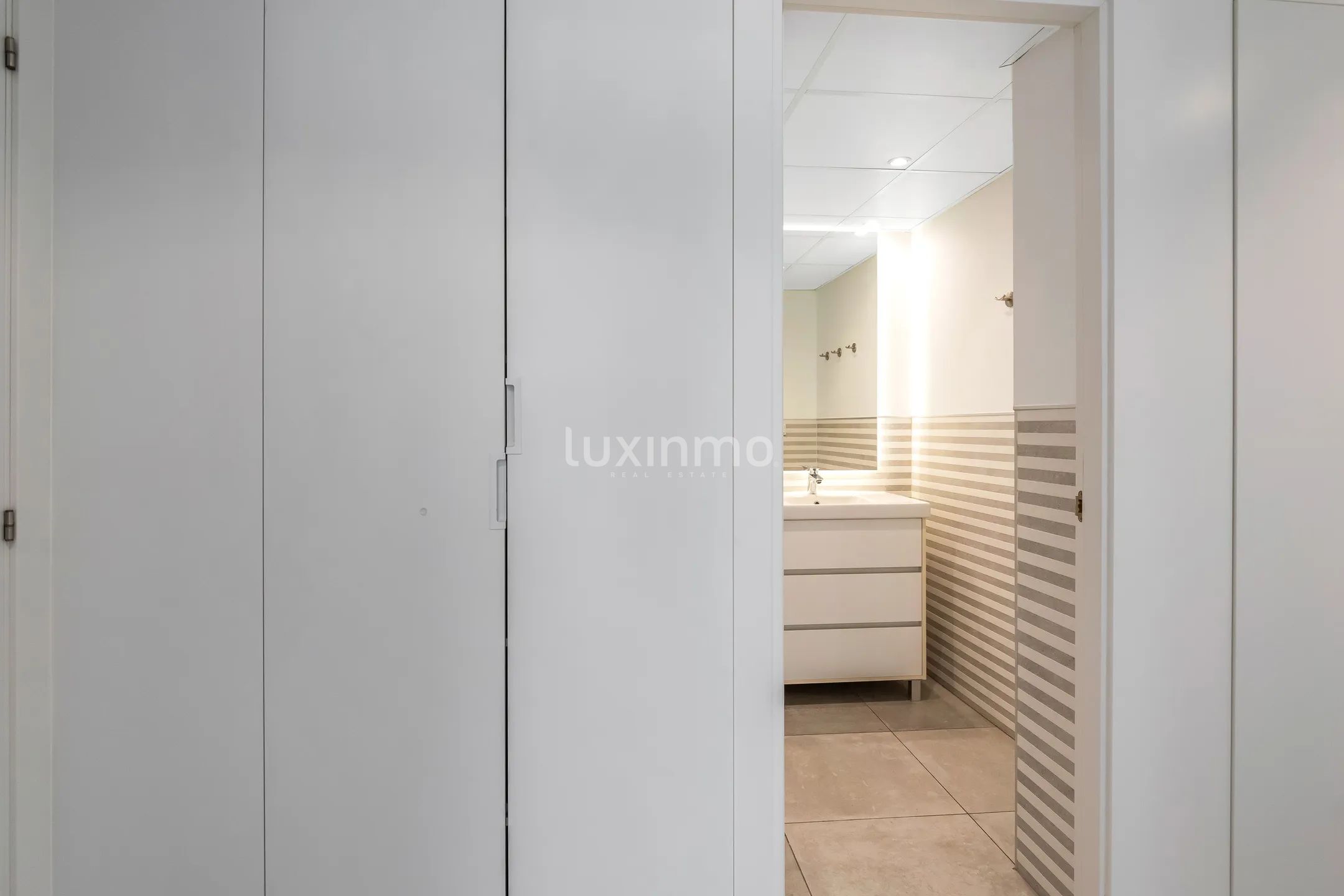 appartement avec vue sur la mer dans le quartier Pau5 Playa de San Juan — photo 9