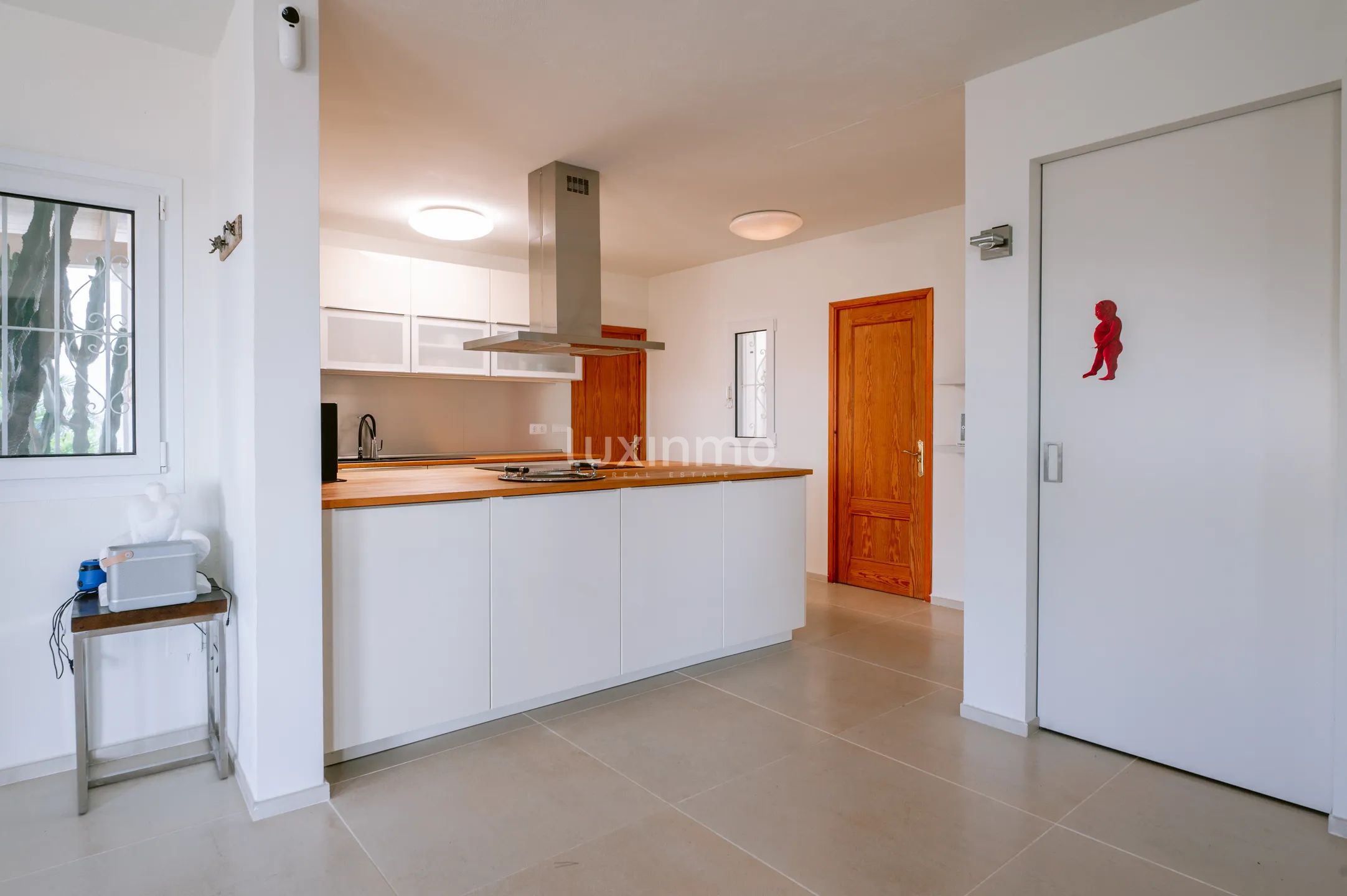 Потрясающая вилла с 7 спальнями и видом на море в Кан-Фурнет, Санта-Эулария — photo 8