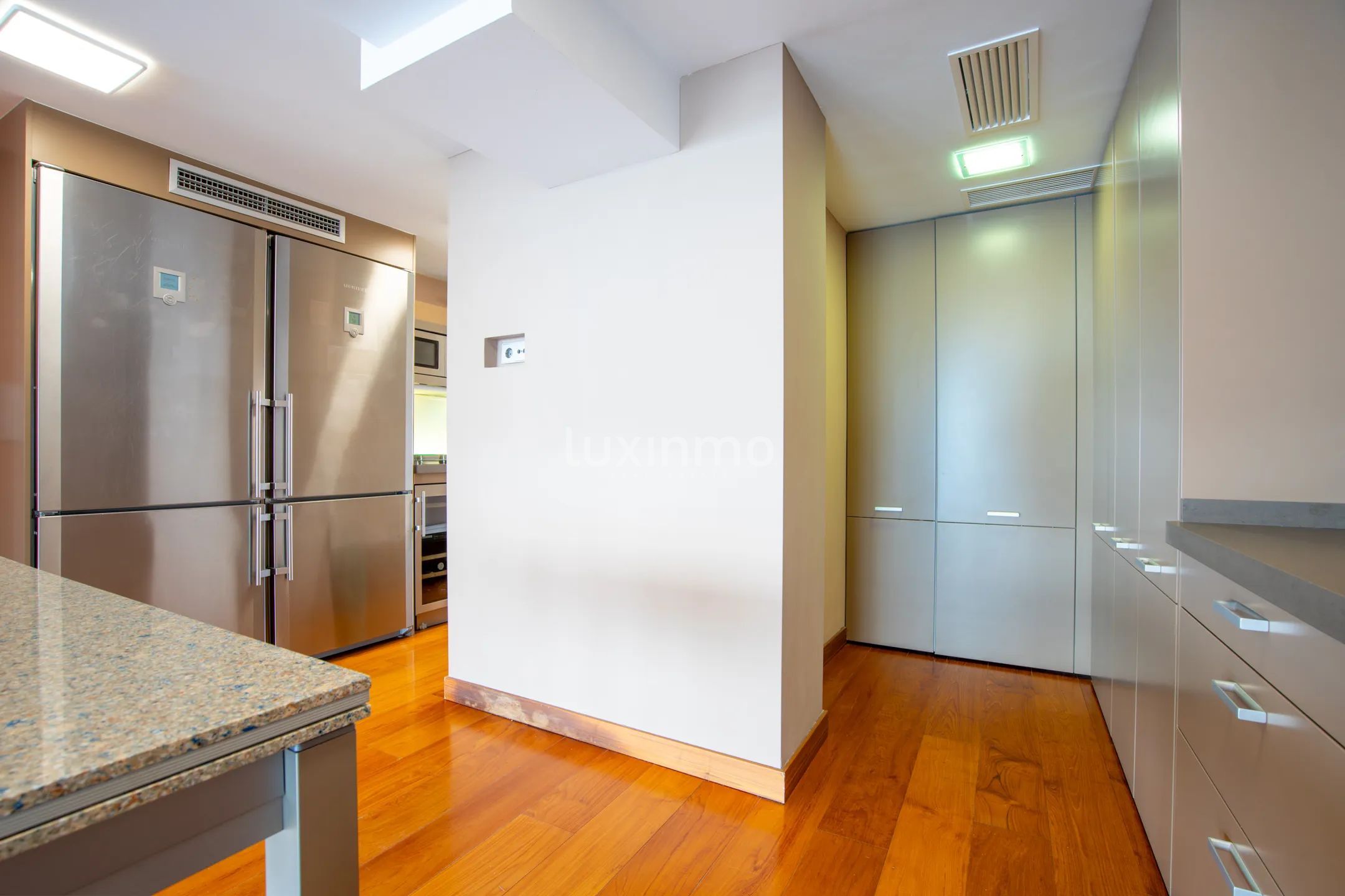 Stunning flat with open views to the sea in Playa de Levante Benidorm — photo 17