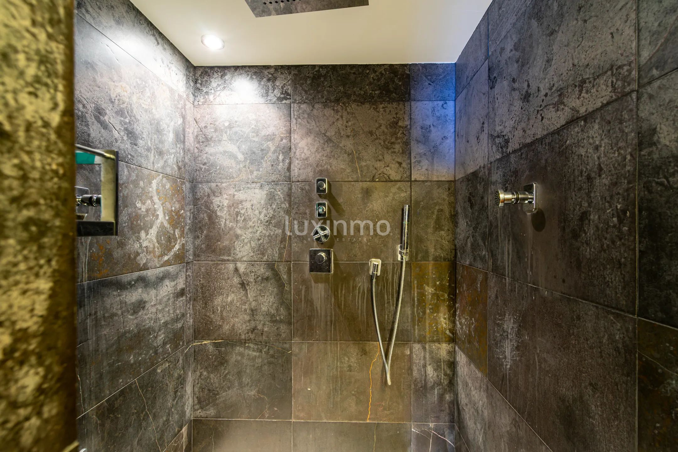 Stunning flat with open views to the sea in Playa de Levante Benidorm — photo 32