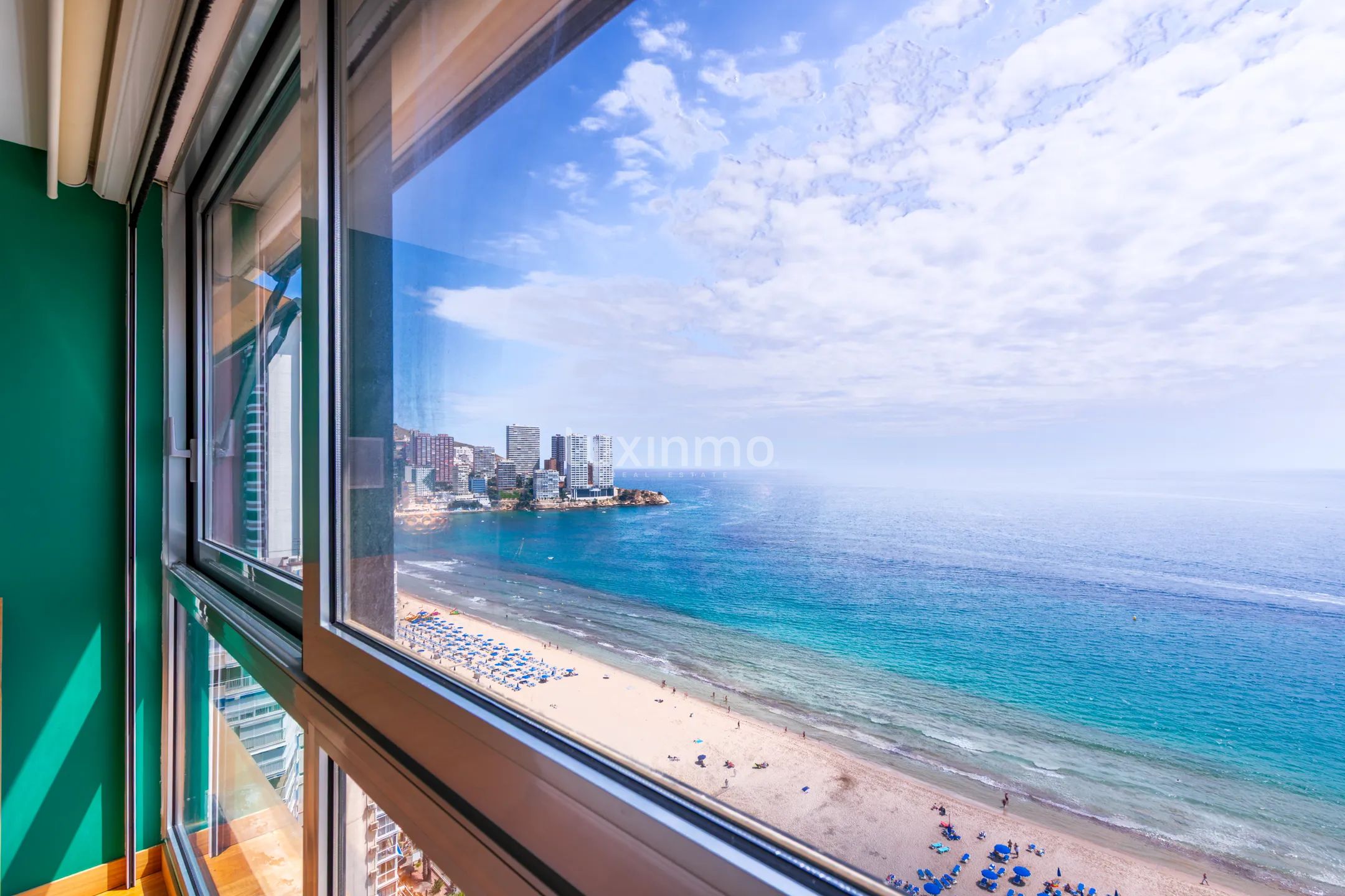 Stunning flat with open views to the sea in Playa de Levante Benidorm — photo 27