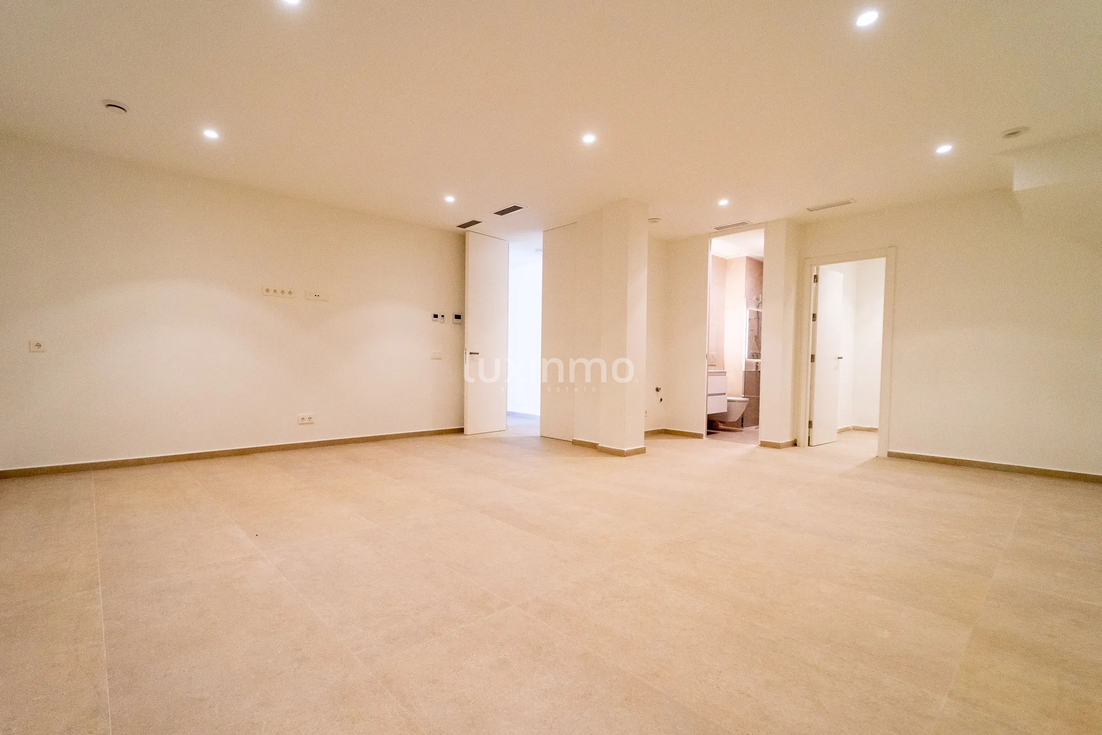 Villa moderna de lujo en segunda línea de mar en Calpe — photo 43