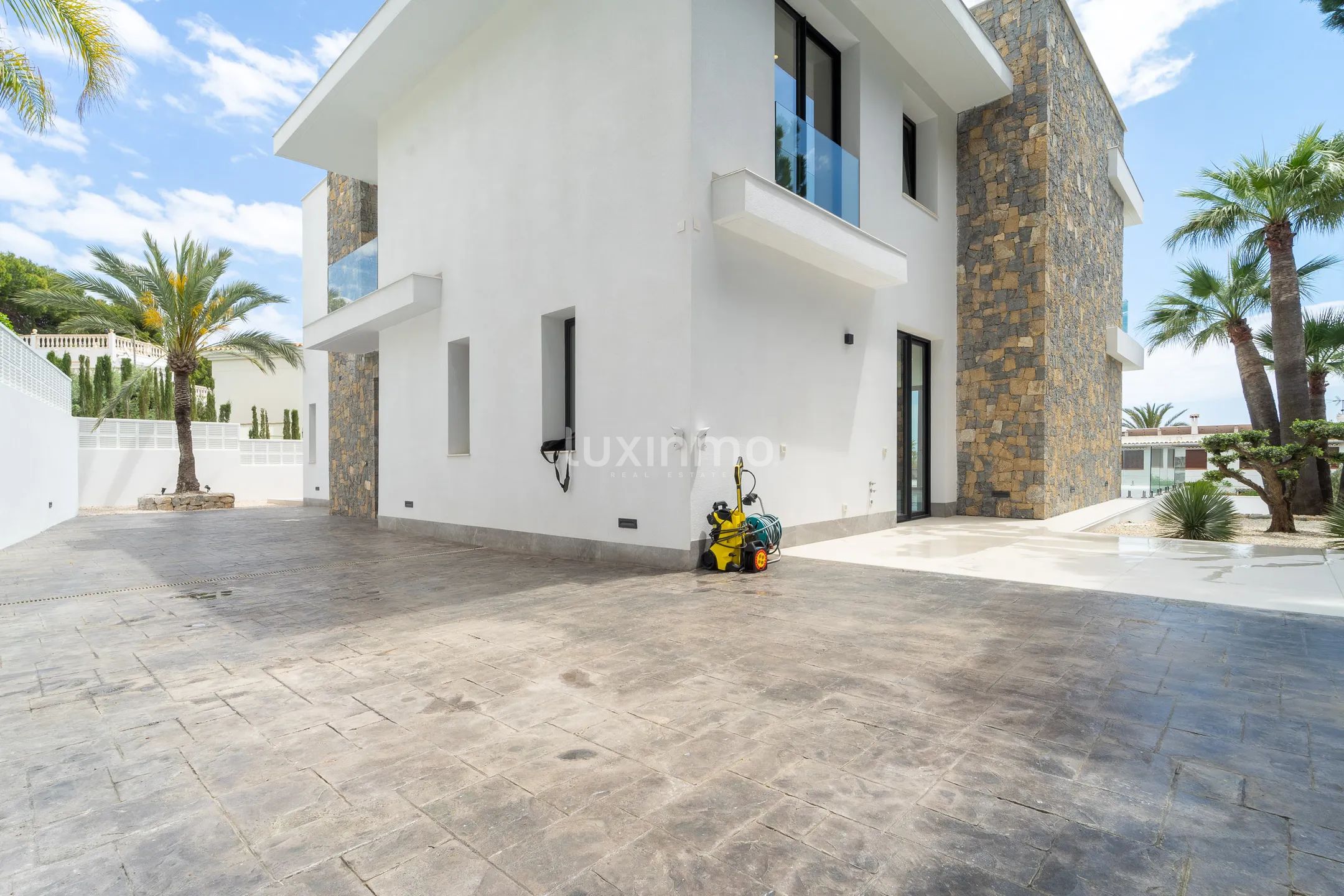 Villa moderna de lujo en segunda línea de mar en Calpe — photo 54