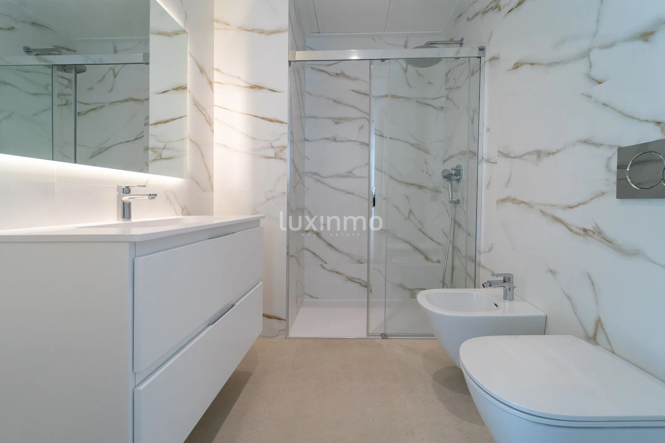 Villa moderna de lujo en segunda línea de mar en Calpe — photo 37