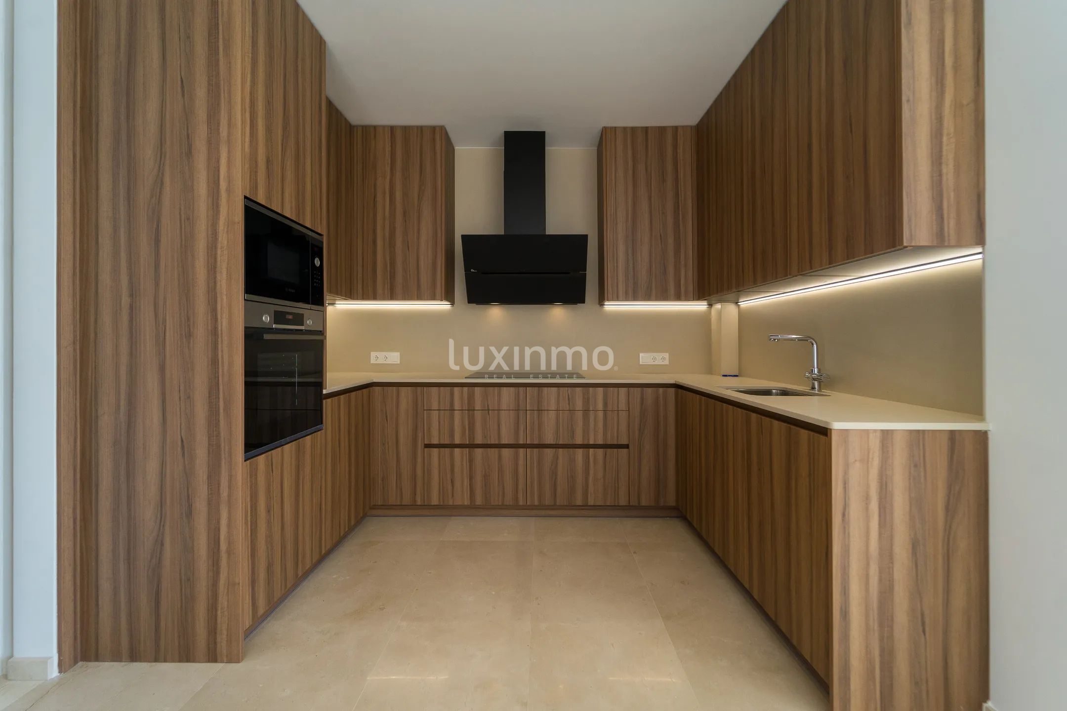 Luxury modern villa on the second line of the sea in Calpe — photo 15