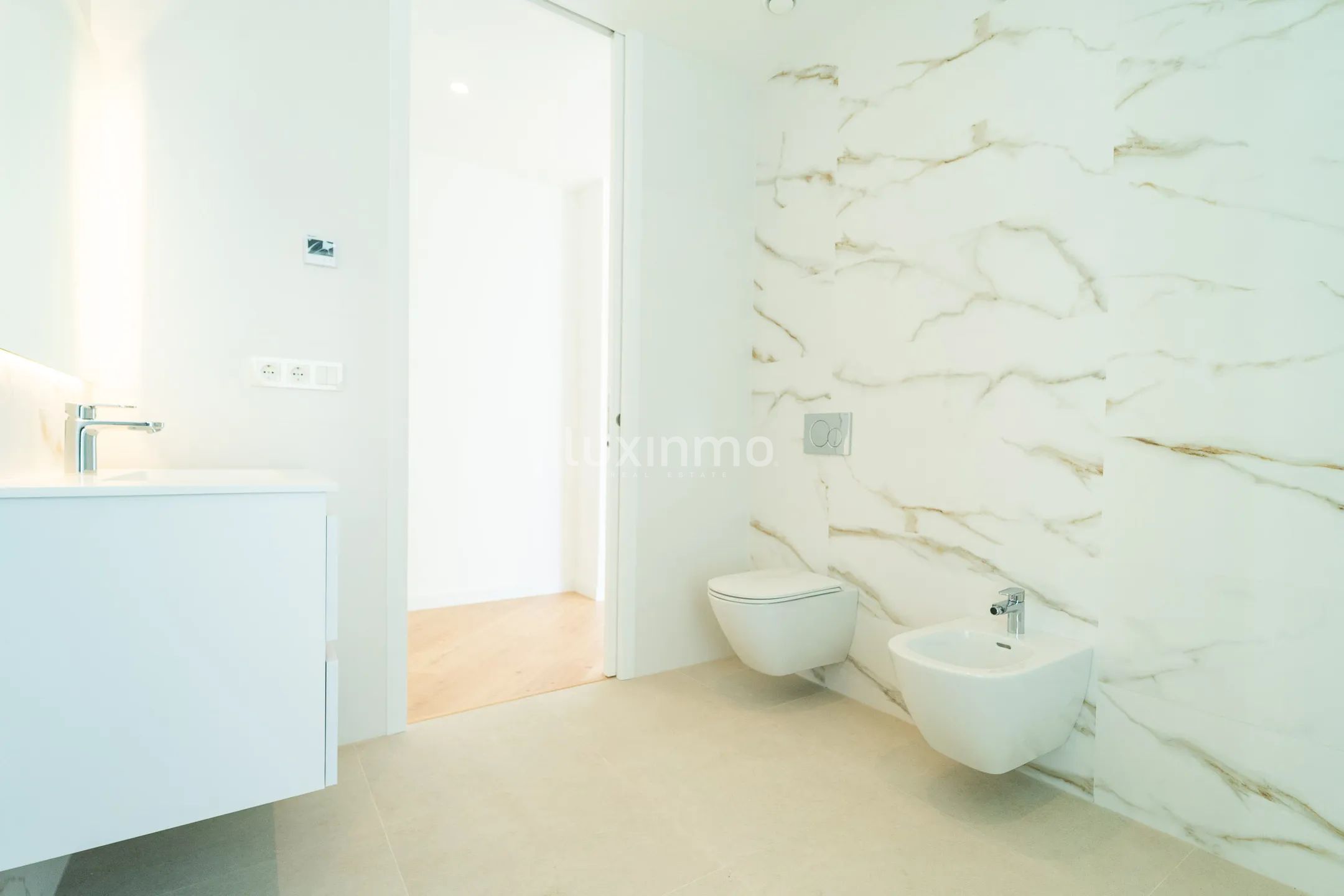 Villa moderna de lujo en segunda línea de mar en Calpe — photo 36