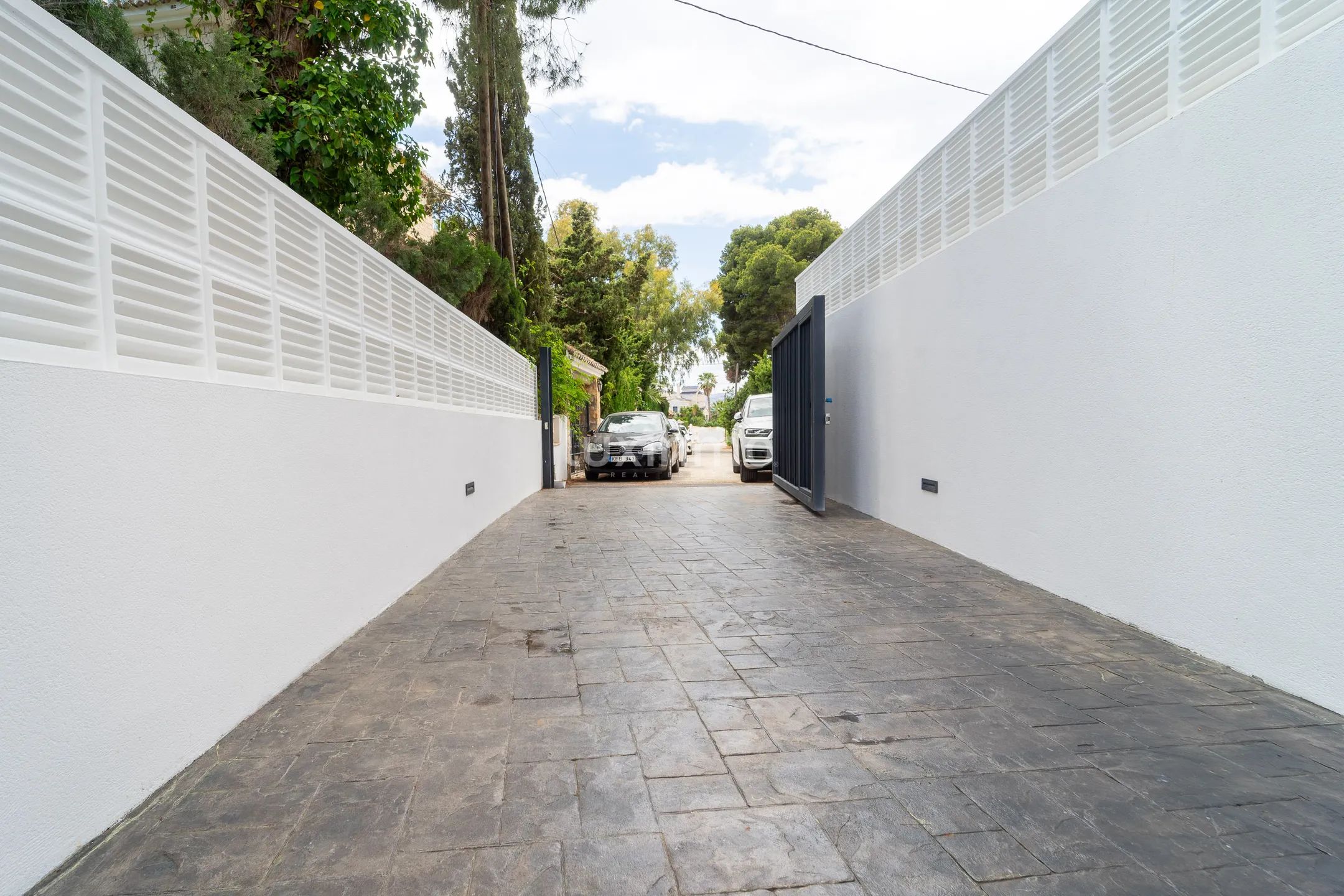 Villa moderna de lujo en segunda línea de mar en Calpe — photo 52