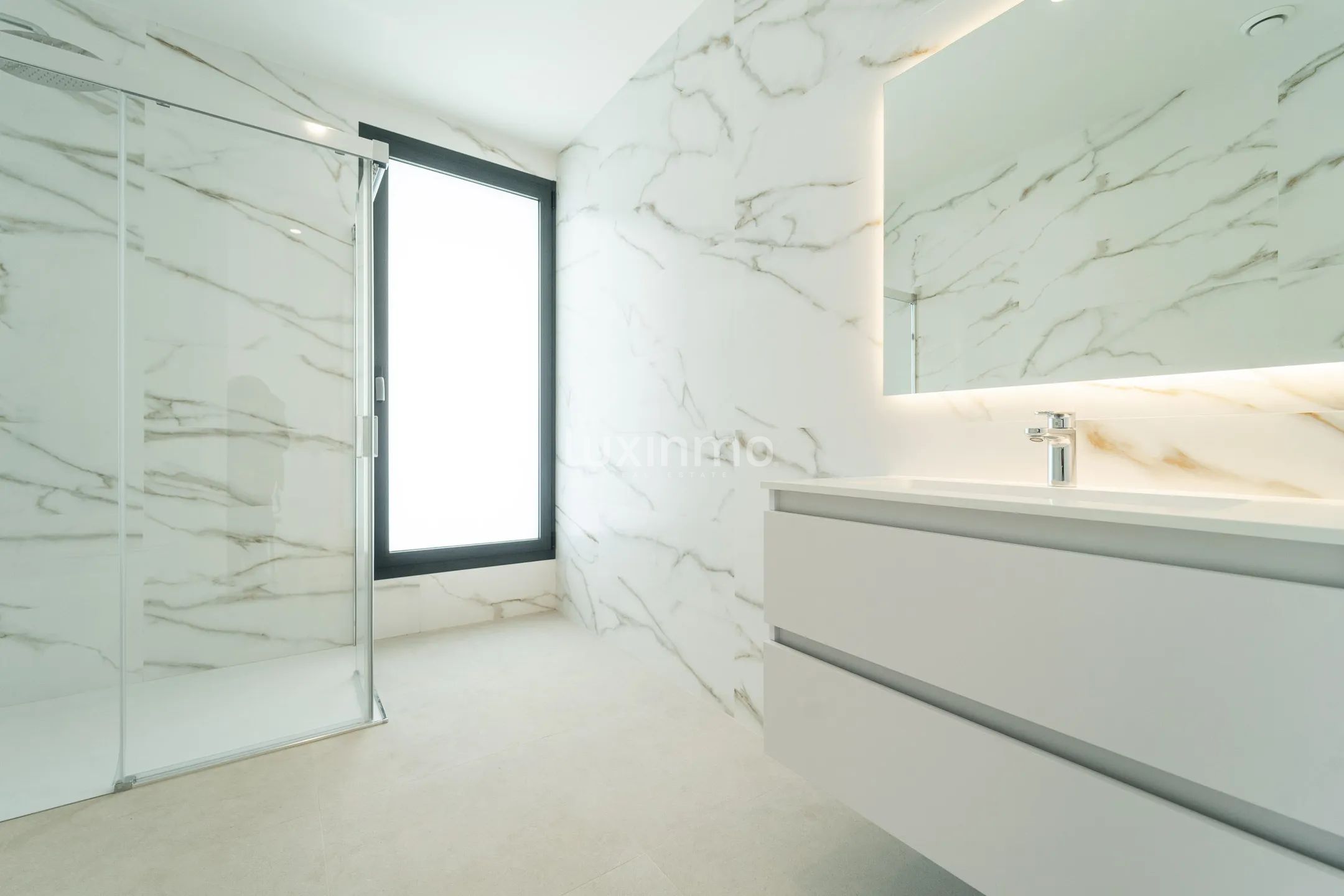 Villa moderna de lujo en segunda línea de mar en Calpe — photo 42