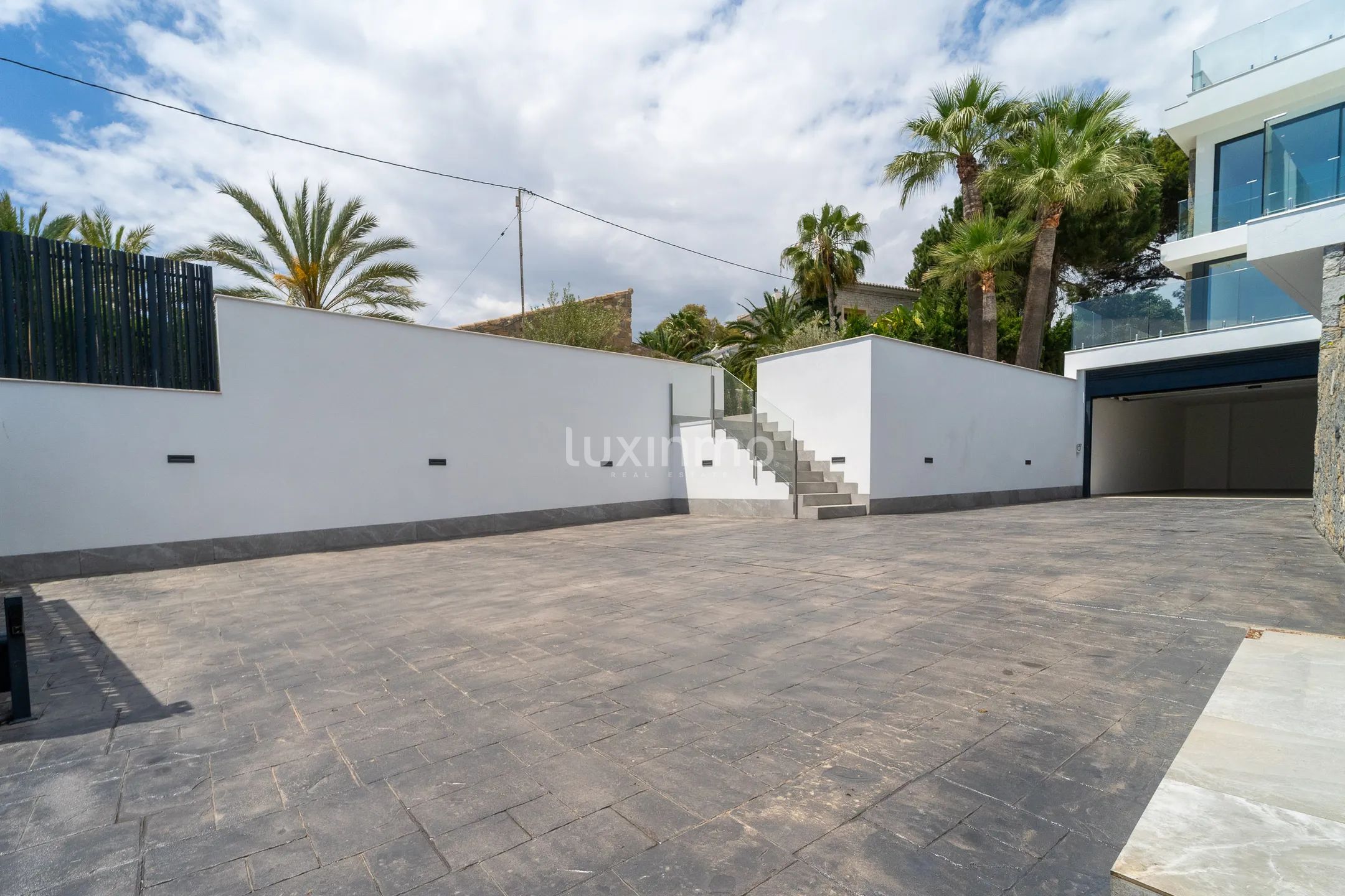 Luxury modern villa on the second line of the sea in Calpe — photo 8