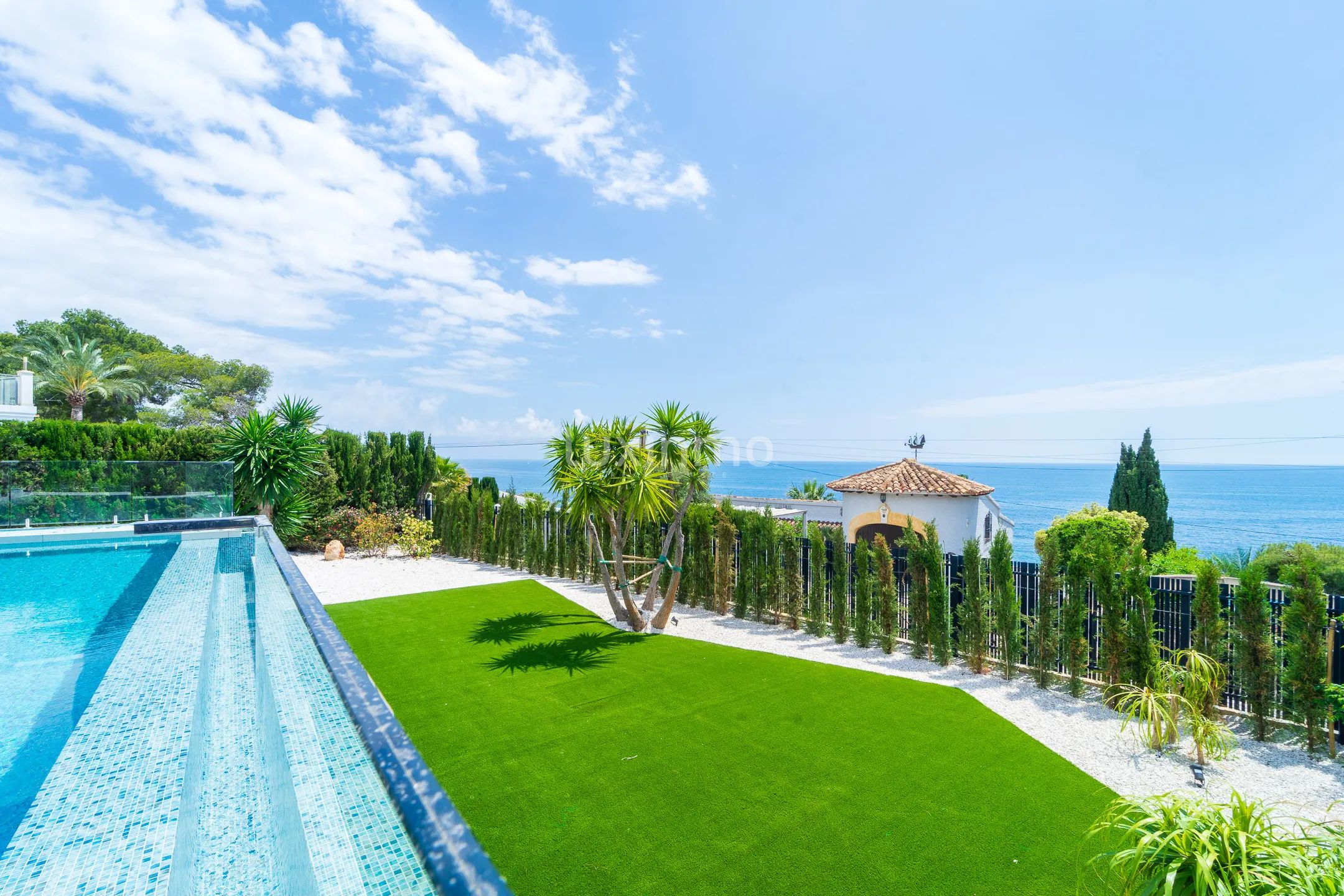 Luxury modern villa on the second line of the sea in Calpe — photo 4