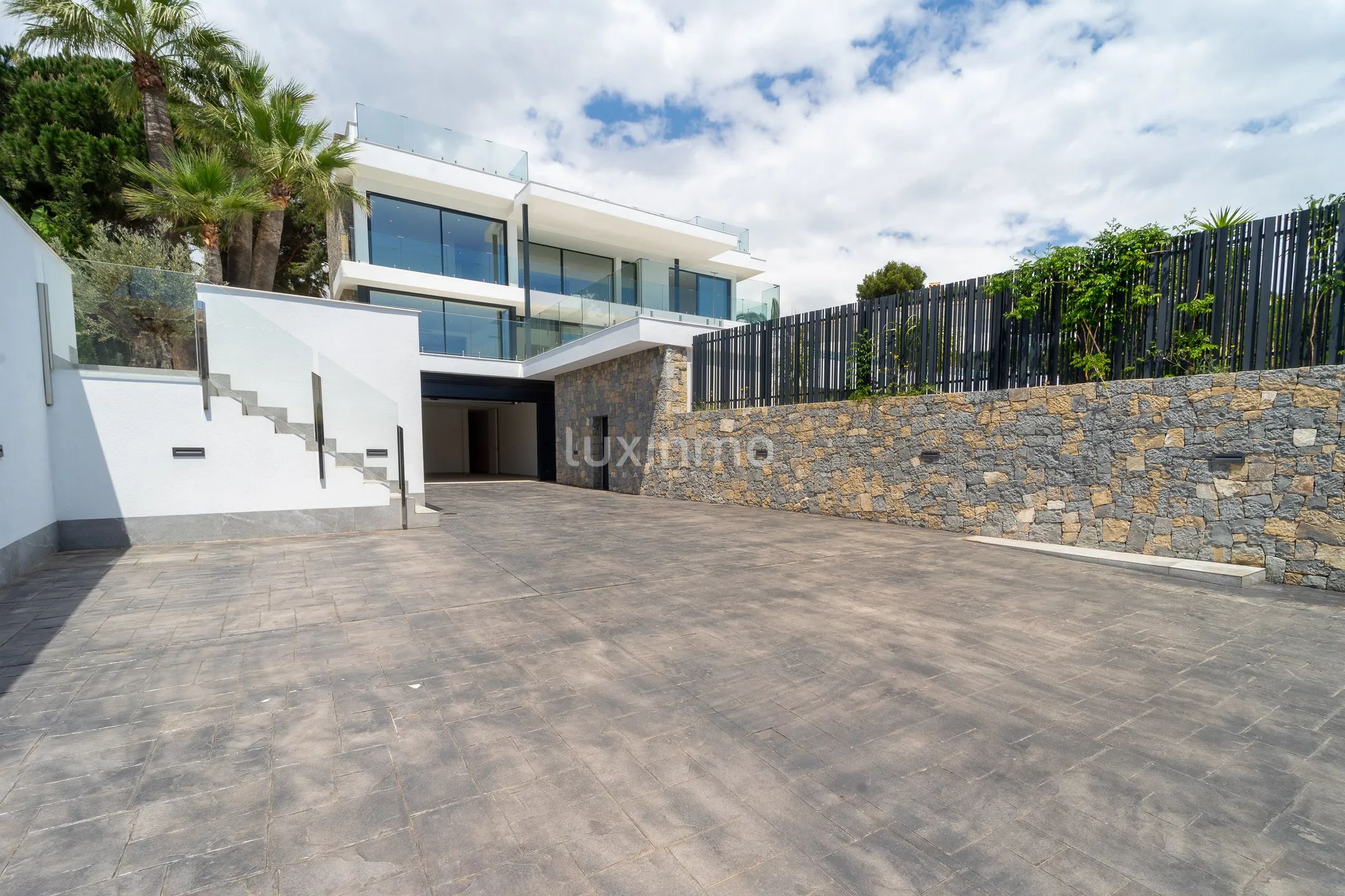 Luxury modern villa on the second line of the sea in Calpe — photo 18