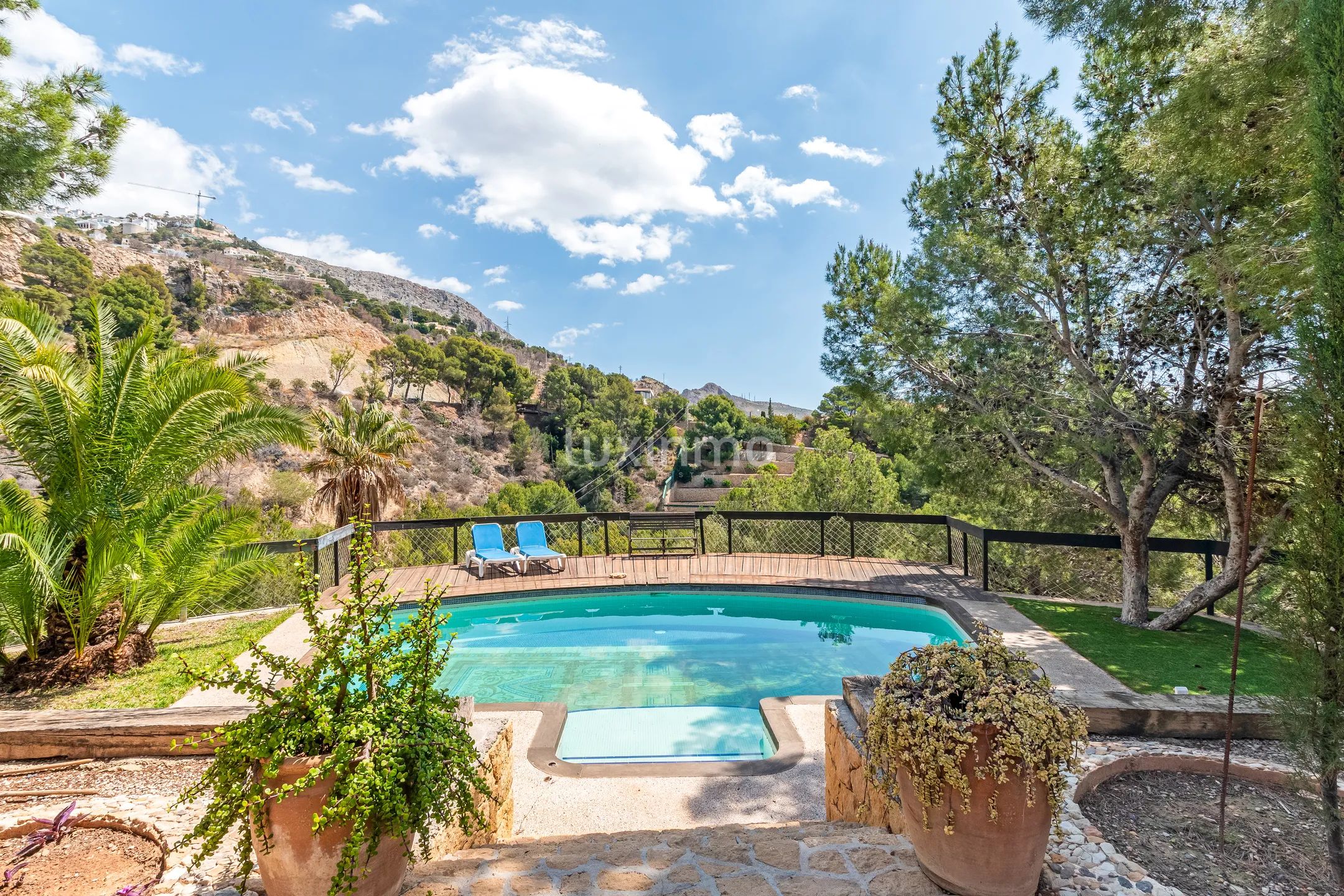 Impressive villa with sea views in Mascarat — photo 33