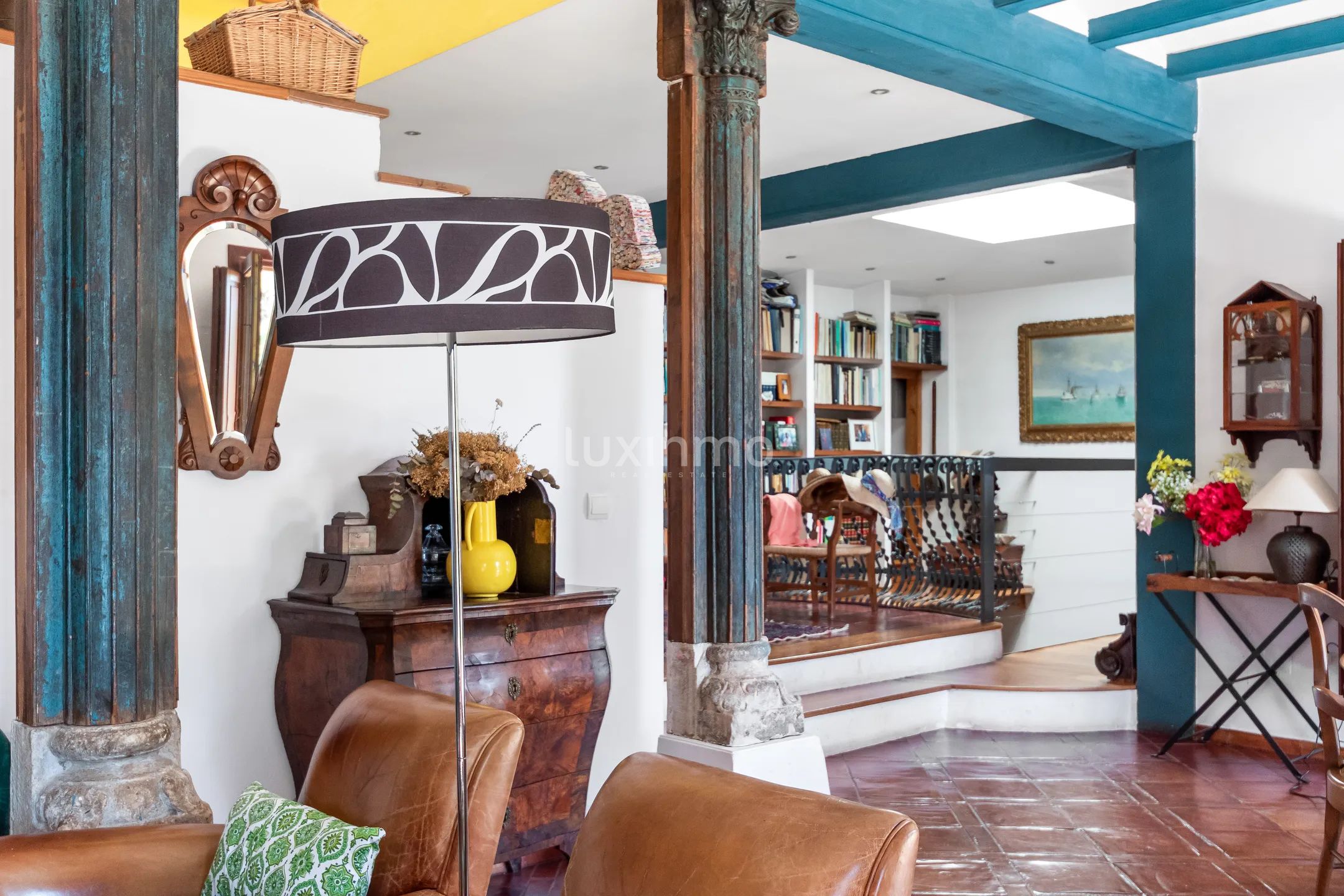 Impressive villa with sea views in Mascarat — photo 14