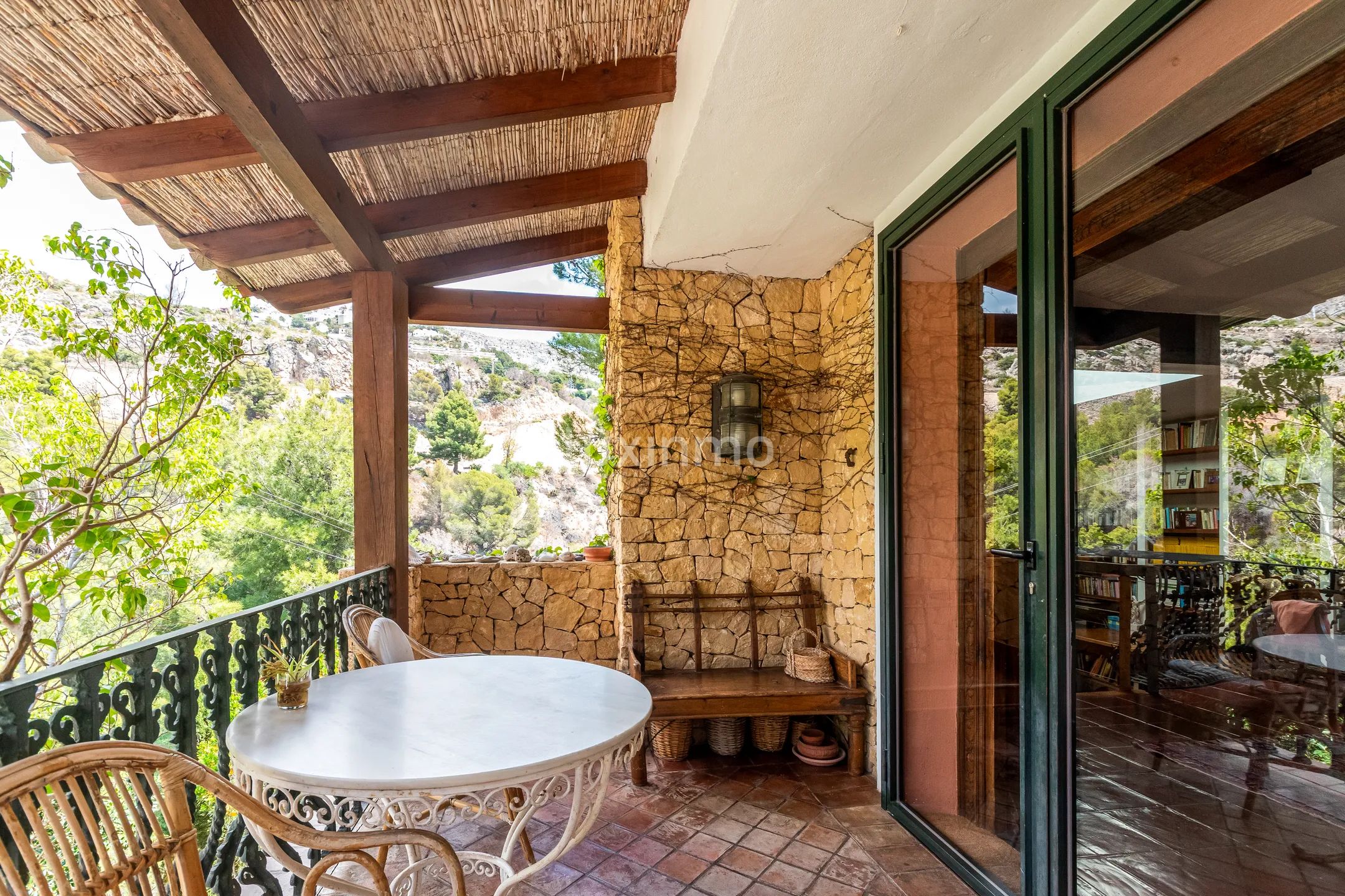 Impressive villa with sea views in Mascarat — photo 38