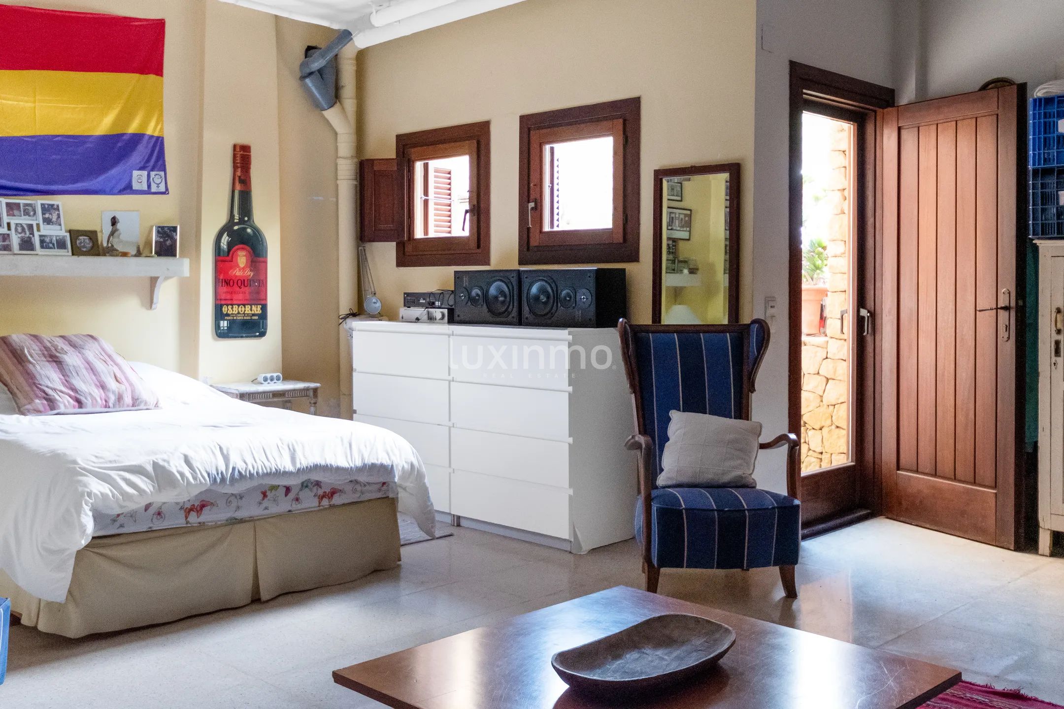 Impressive villa with sea views in Mascarat — photo 31