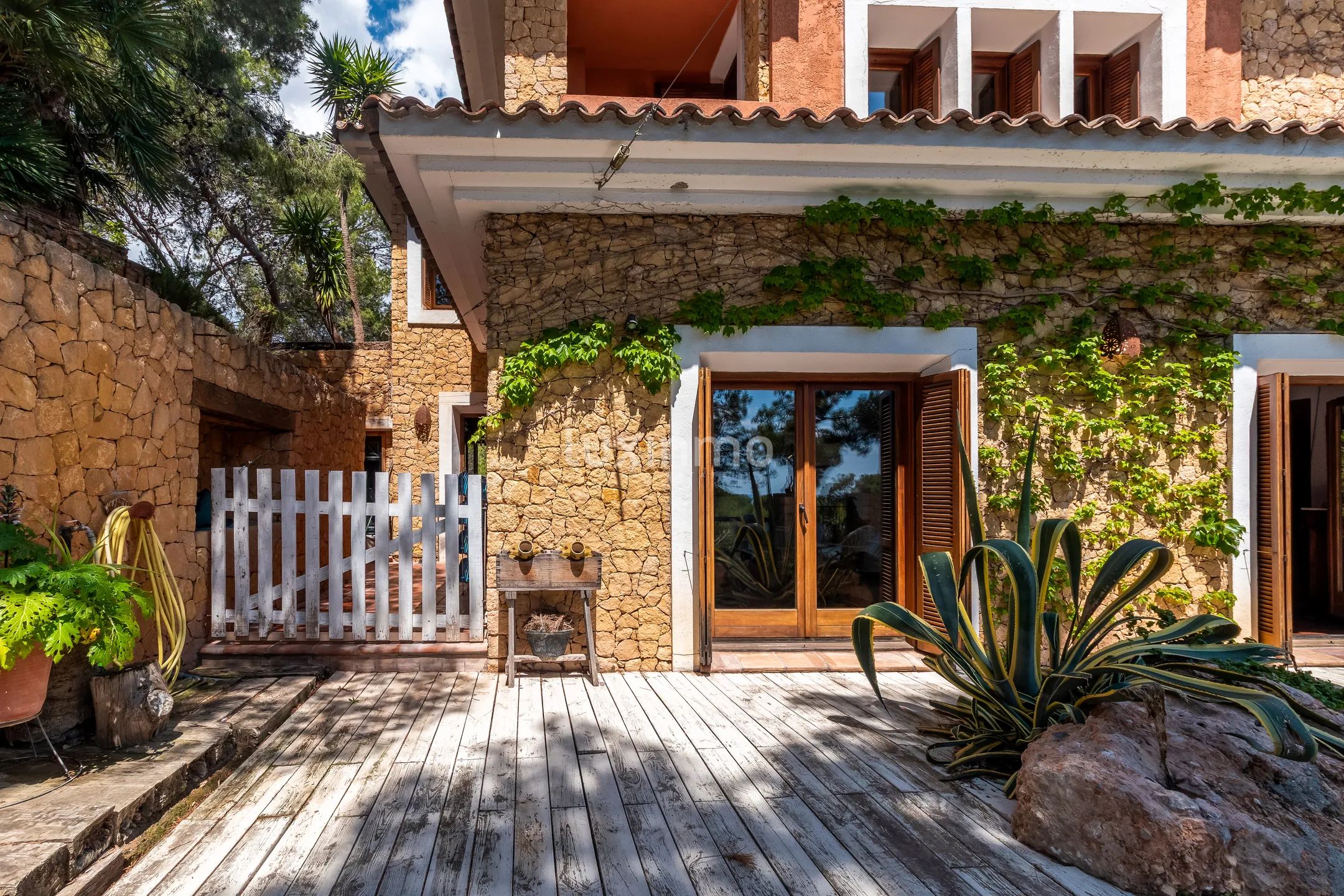 Impressive villa with sea views in Mascarat — photo 10