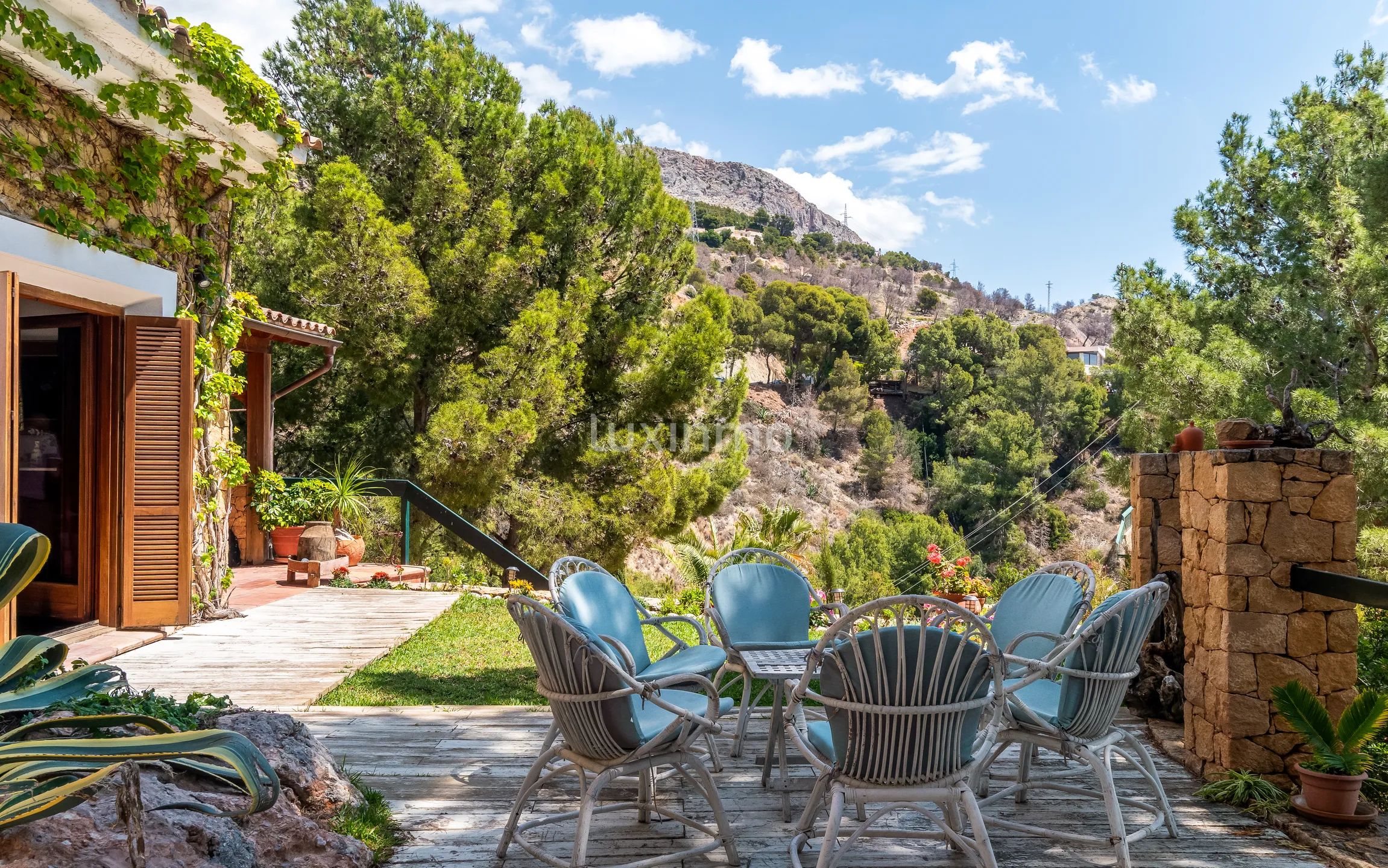 Impressive villa with sea views in Mascarat — photo 39